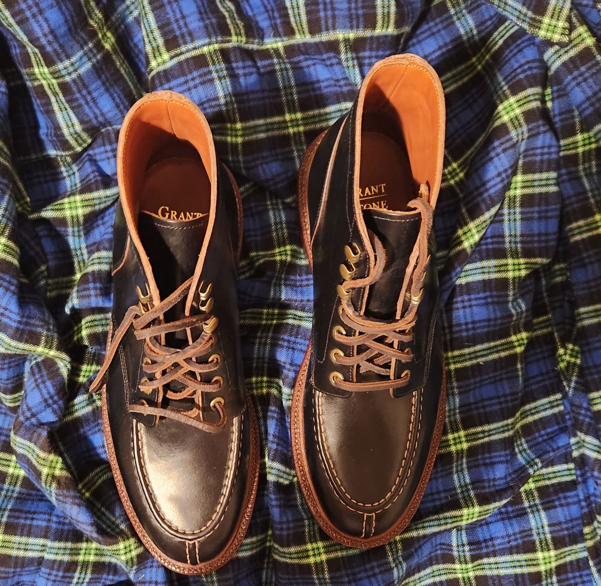 Photo by bluebinturong on November 4, 2023 of the Grant Stone Ottawa Boot in Horween Black Chromexcel.