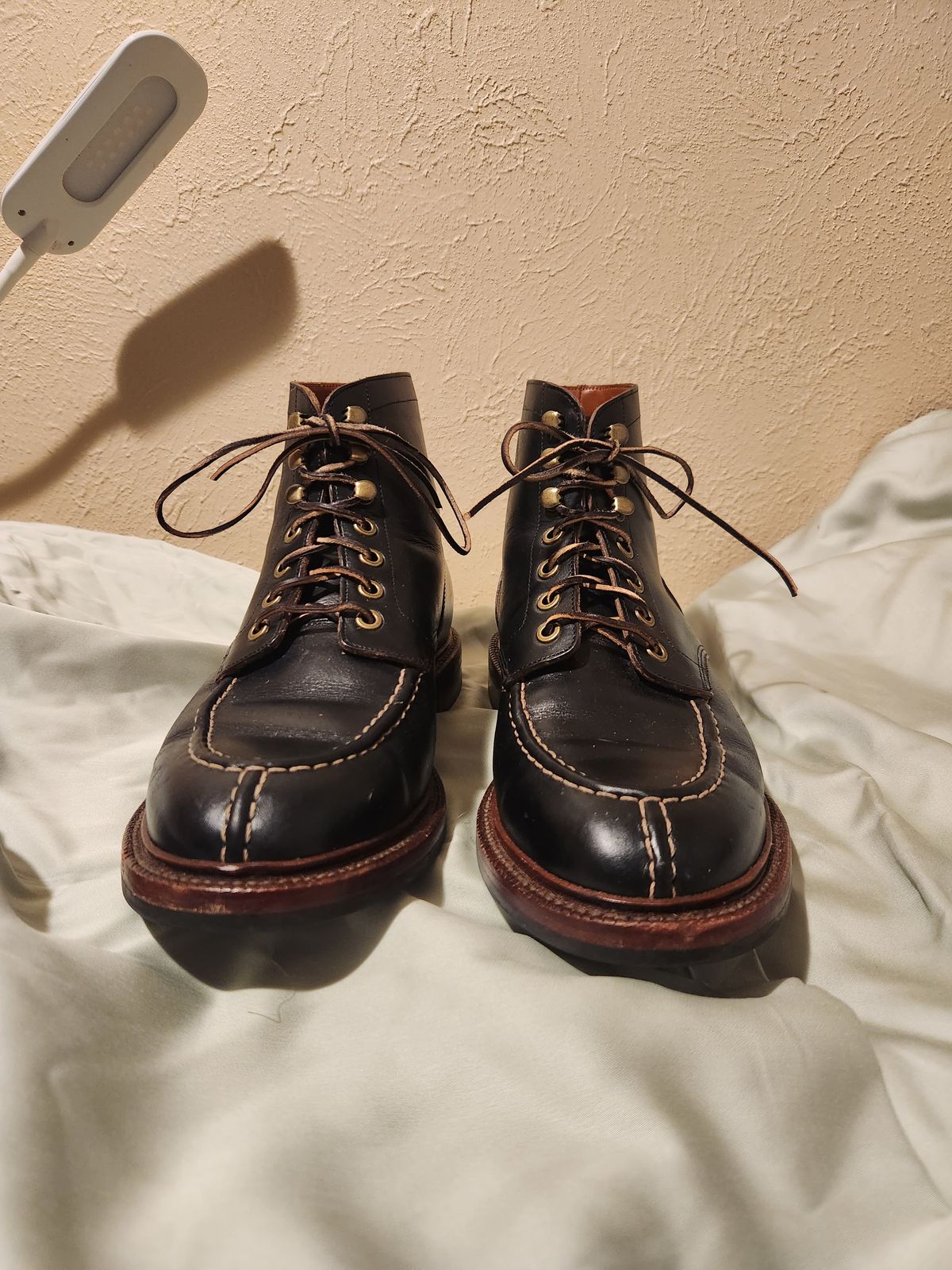 Photo by bluebinturong on December 5, 2023 of the Grant Stone Ottawa Boot in Horween Black Chromexcel.