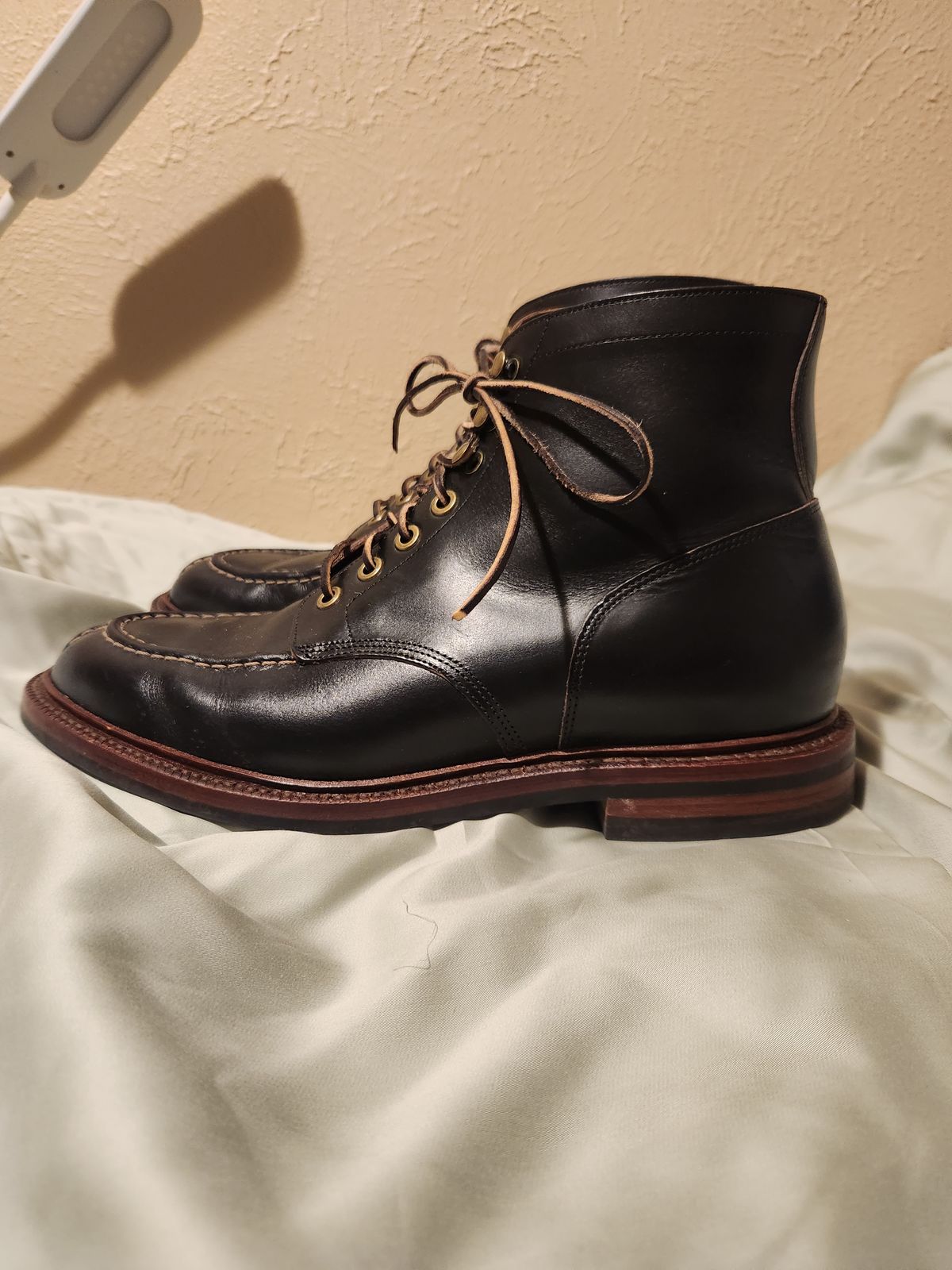 Photo by bluebinturong on December 5, 2023 of the Grant Stone Ottawa Boot in Horween Black Chromexcel.