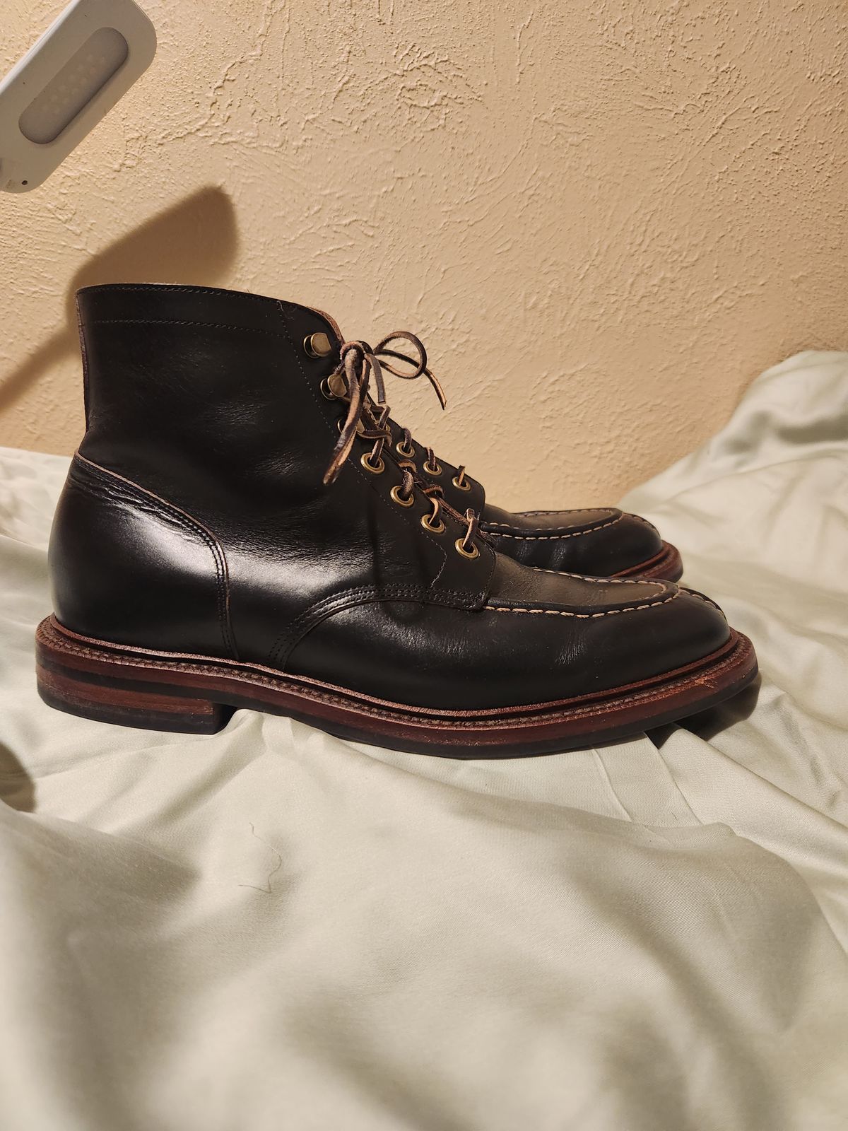 Photo by bluebinturong on December 5, 2023 of the Grant Stone Ottawa Boot in Horween Black Chromexcel.