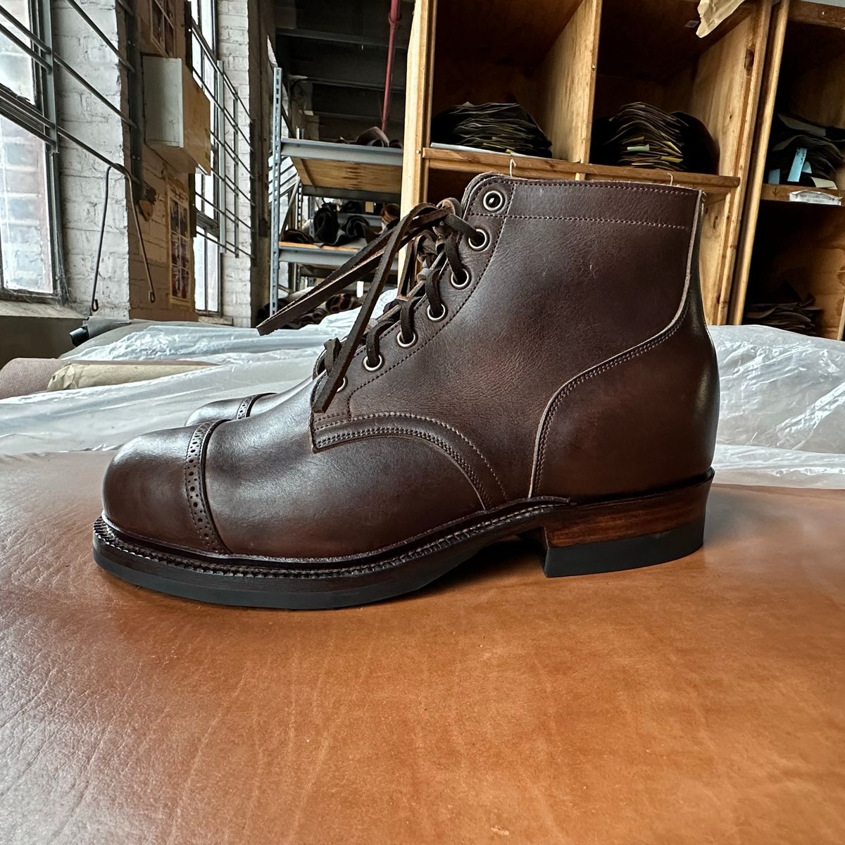 Photo by cordoman on November 4, 2022 of the Viberg Service Boot BCT in Horween Walnut Cypress.