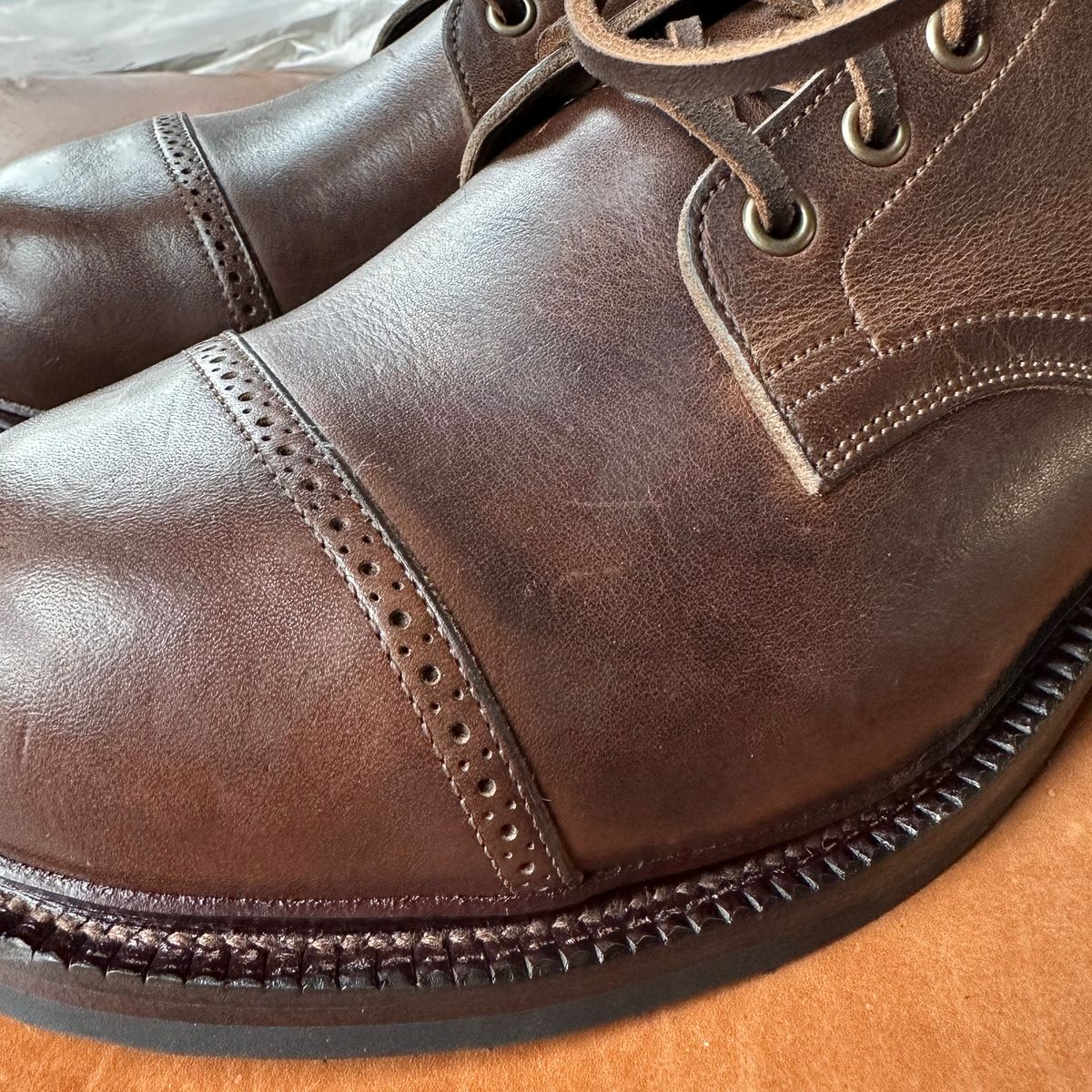 Photo by cordoman on November 4, 2022 of the Viberg Service Boot BCT in Horween Walnut Cypress.