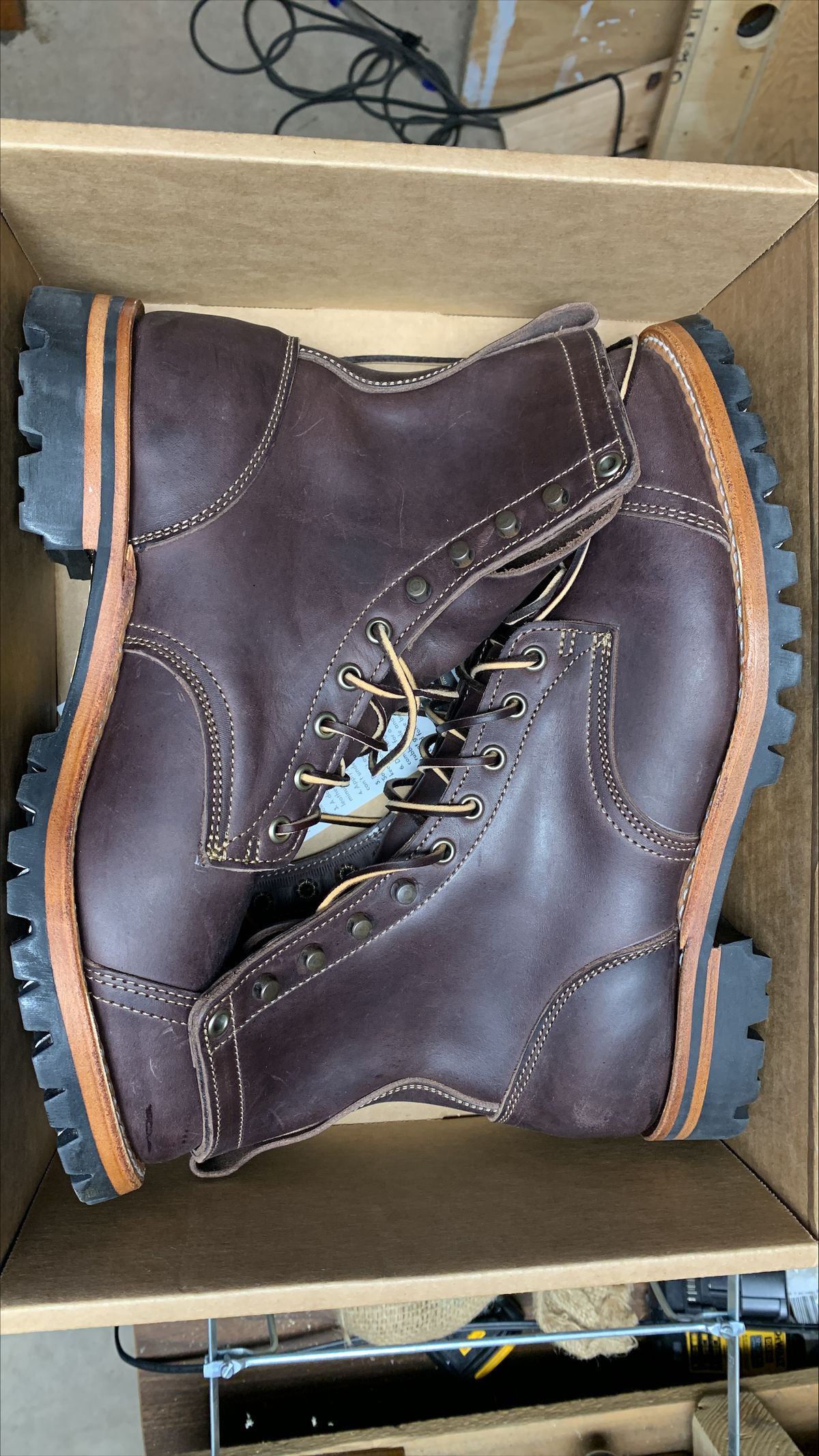 Photo by tinytopey on September 19, 2022 of the Truman Upland Boot in Horween Java Predator.