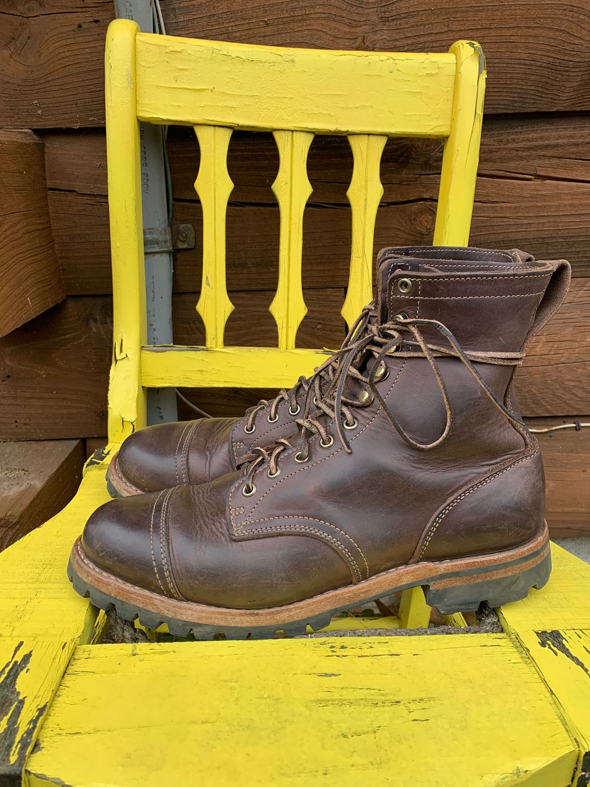 Photo by tinytopey on December 3, 2022 of the Truman Upland Boot in Horween Java Predator.