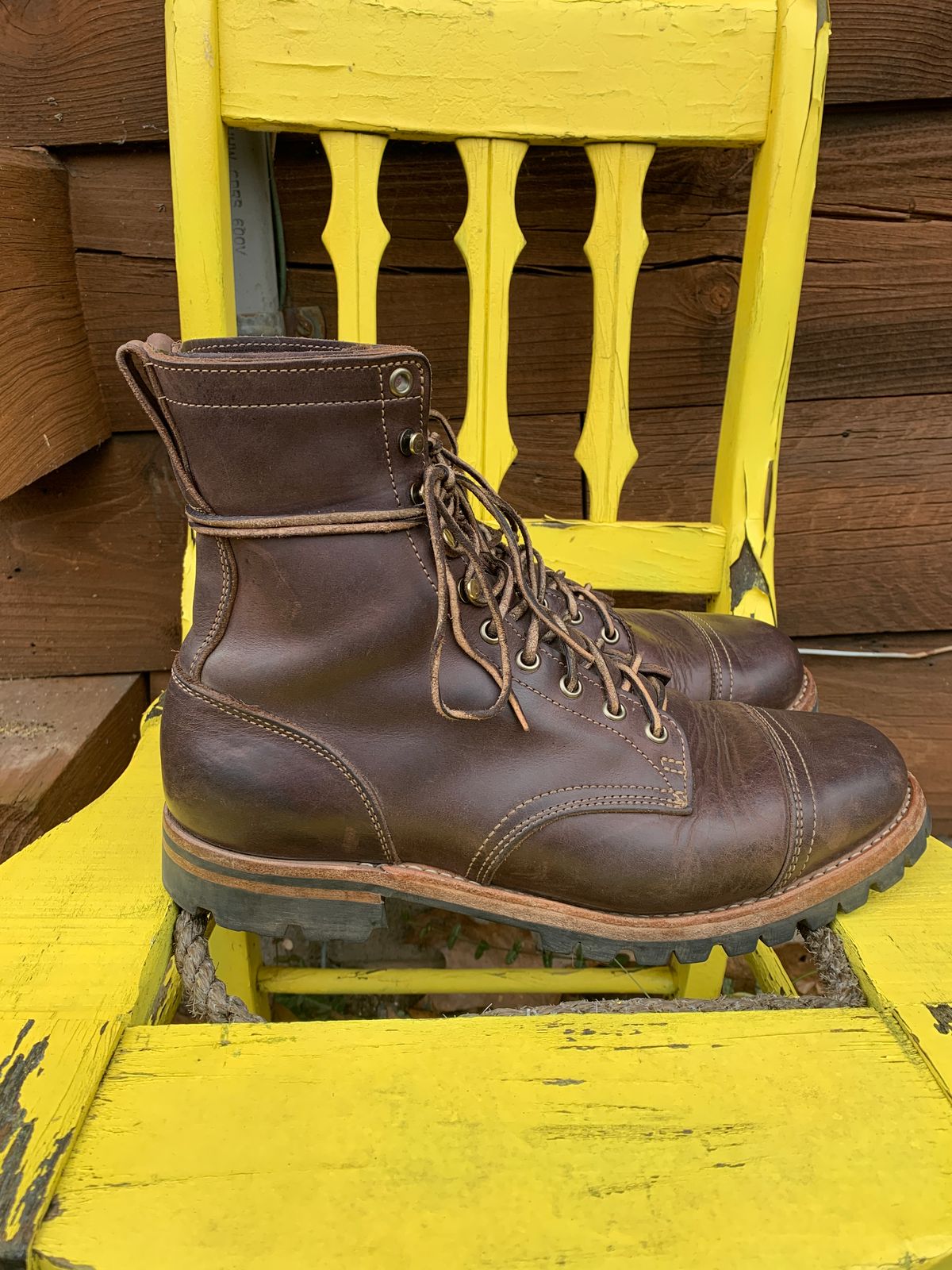 Photo by tinytopey on December 3, 2022 of the Truman Upland Boot in Horween Java Predator.