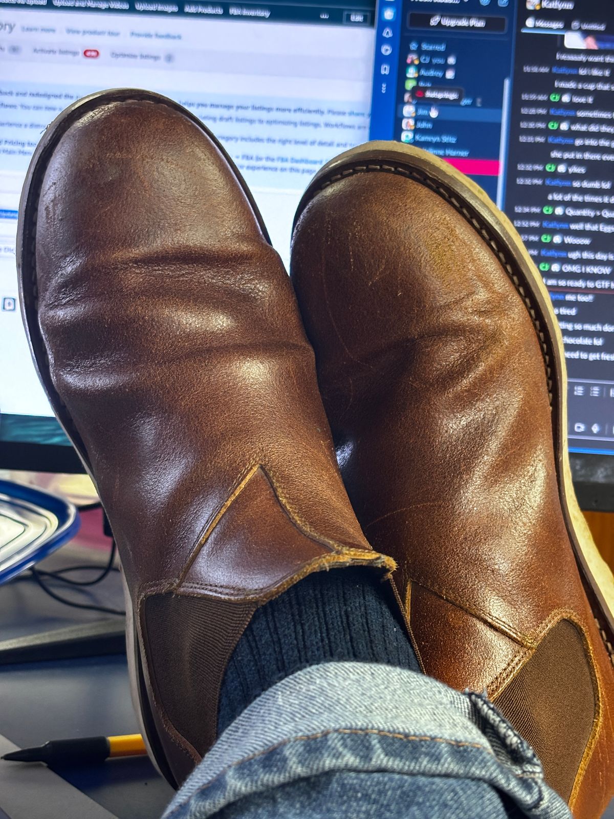 Photo by tinytopey on October 13, 2025 of the Thursday General Purpose Chelsea in Safari Waxed Roughout.