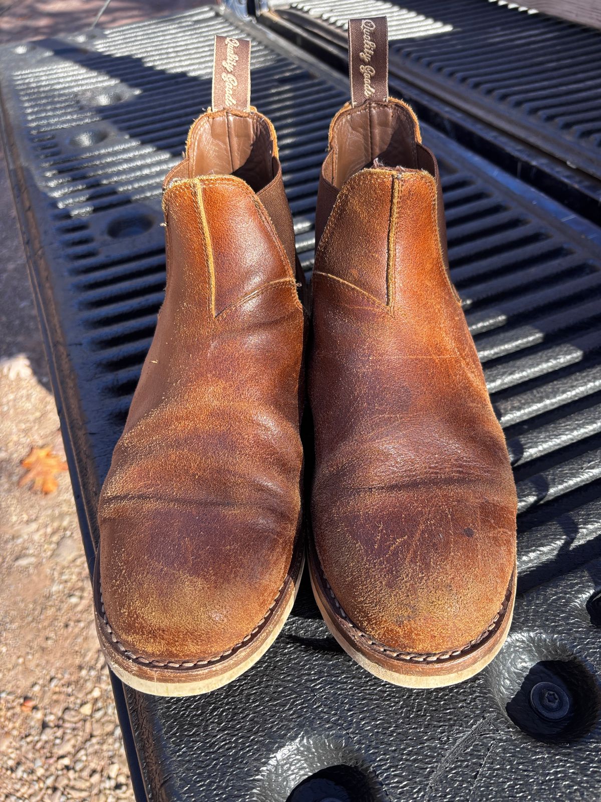 Photo by tinytopey on November 2, 2025 of the Thursday General Purpose Chelsea in Safari Waxed Roughout.