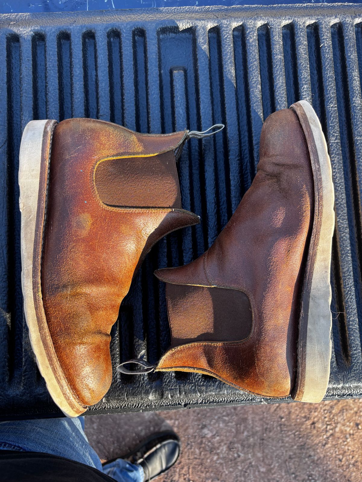 Photo by tinytopey on February 5, 2026 of the Thursday General Purpose Chelsea in Safari Waxed Roughout.