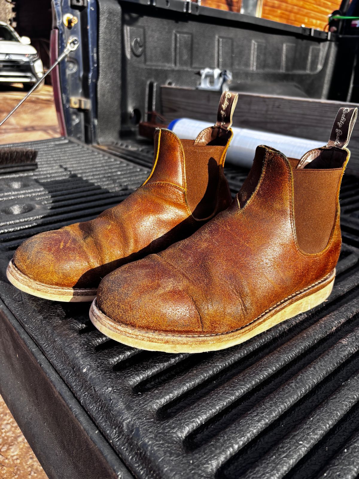 Photo by tinytopey on March 2, 2026 of the Thursday General Purpose Chelsea in Safari Waxed Roughout.