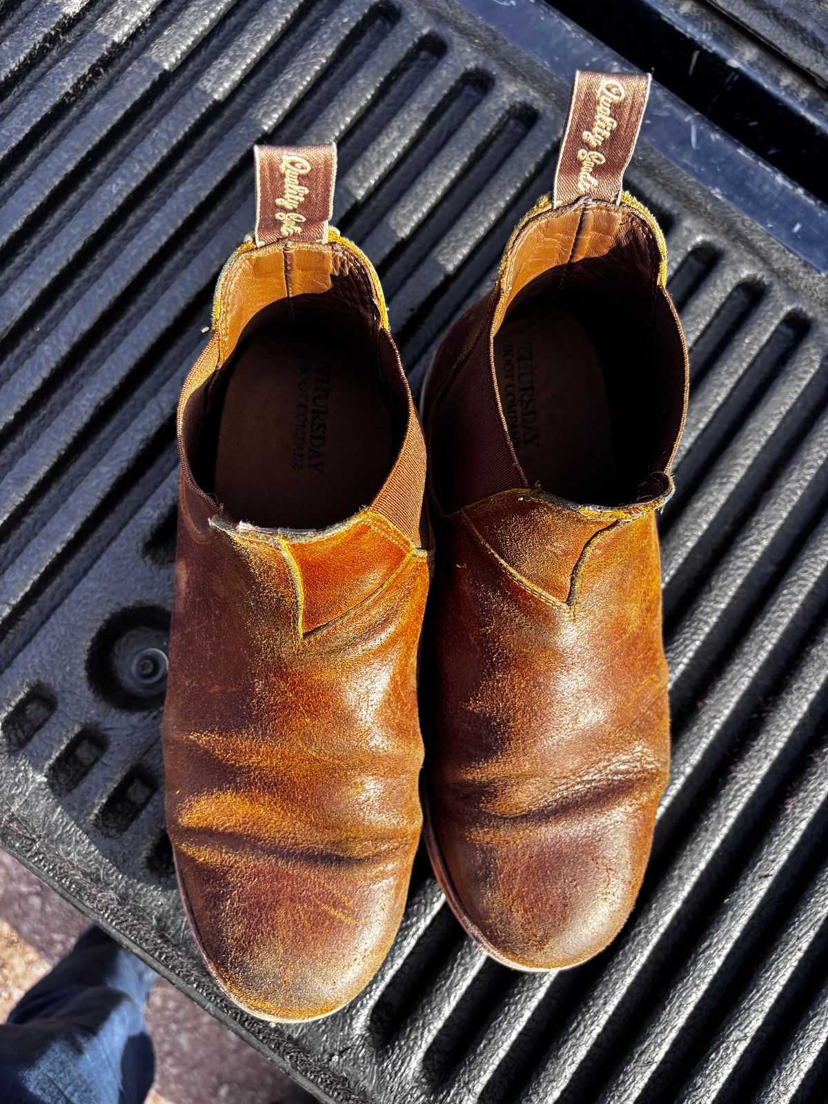 Photo by tinytopey on March 2, 2026 of the Thursday General Purpose Chelsea in Safari Waxed Roughout.