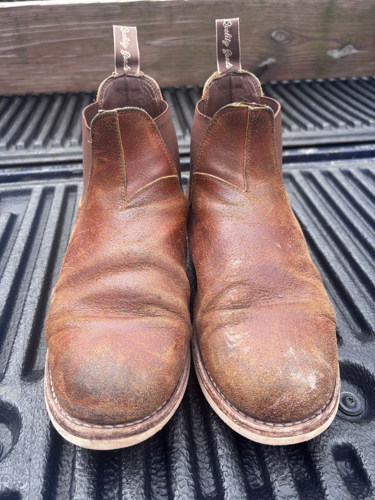 Photo by tinytopey on April 5, 2026 of the Thursday General Purpose Chelsea in Safari Waxed Roughout.