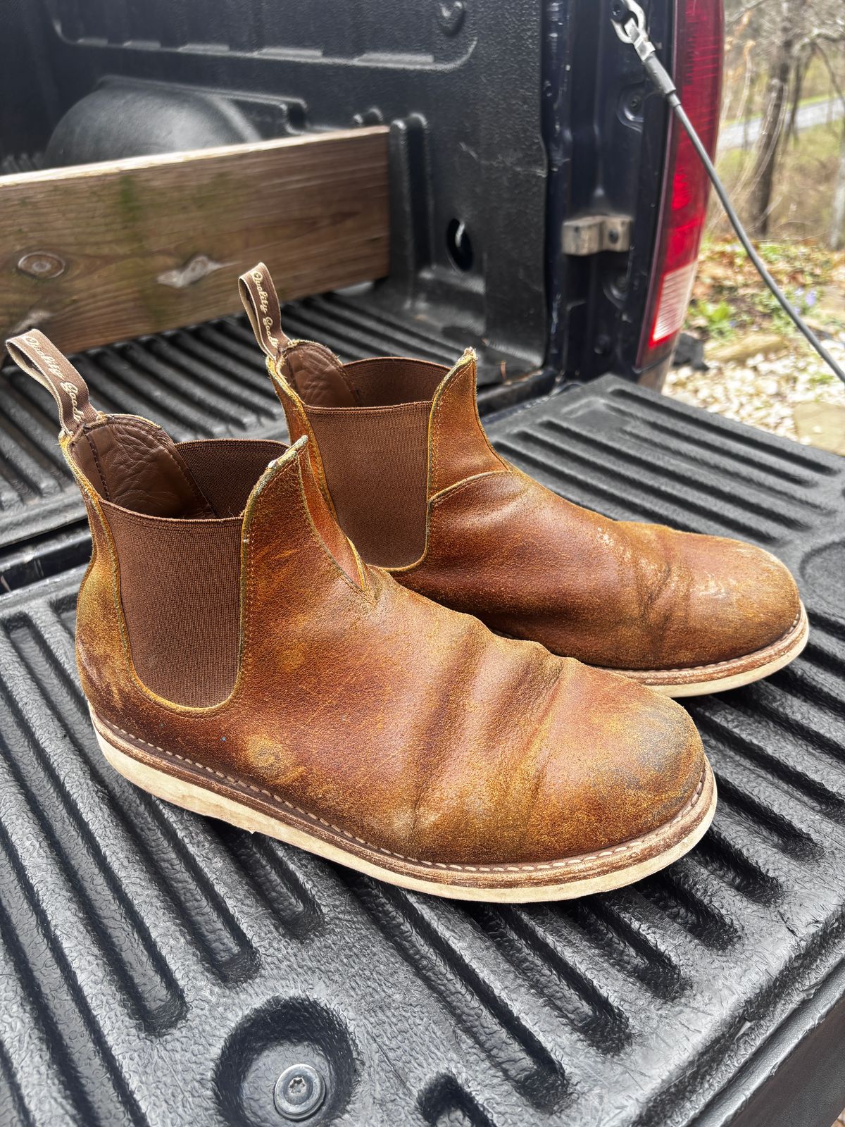 Photo by tinytopey on April 5, 2026 of the Thursday General Purpose Chelsea in Safari Waxed Roughout.