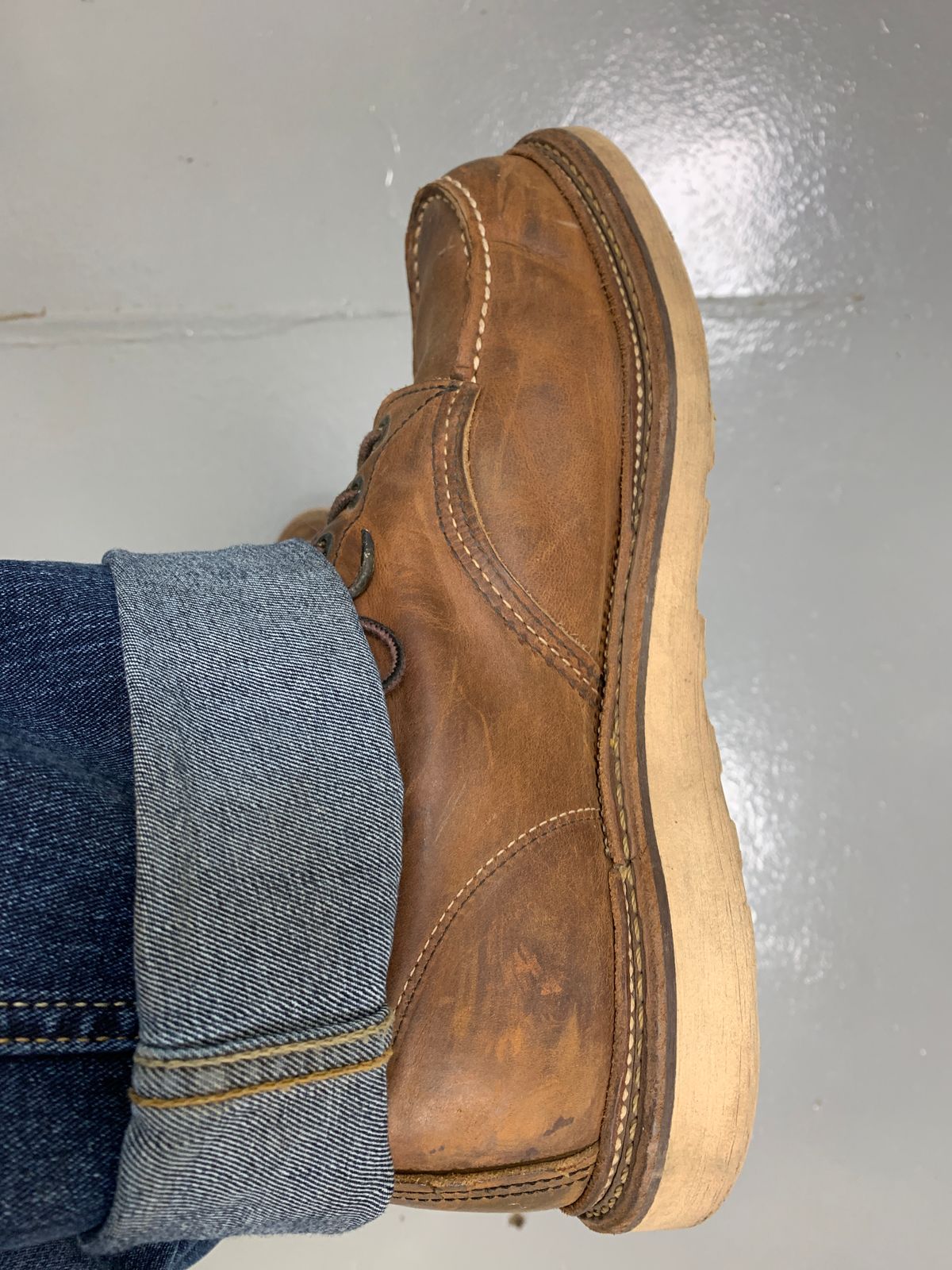 Photo by tinytopey on January 11, 2023 of the Red Wing 6-Inch Classic Moc in S.B. Foot Copper Rough and Tough.