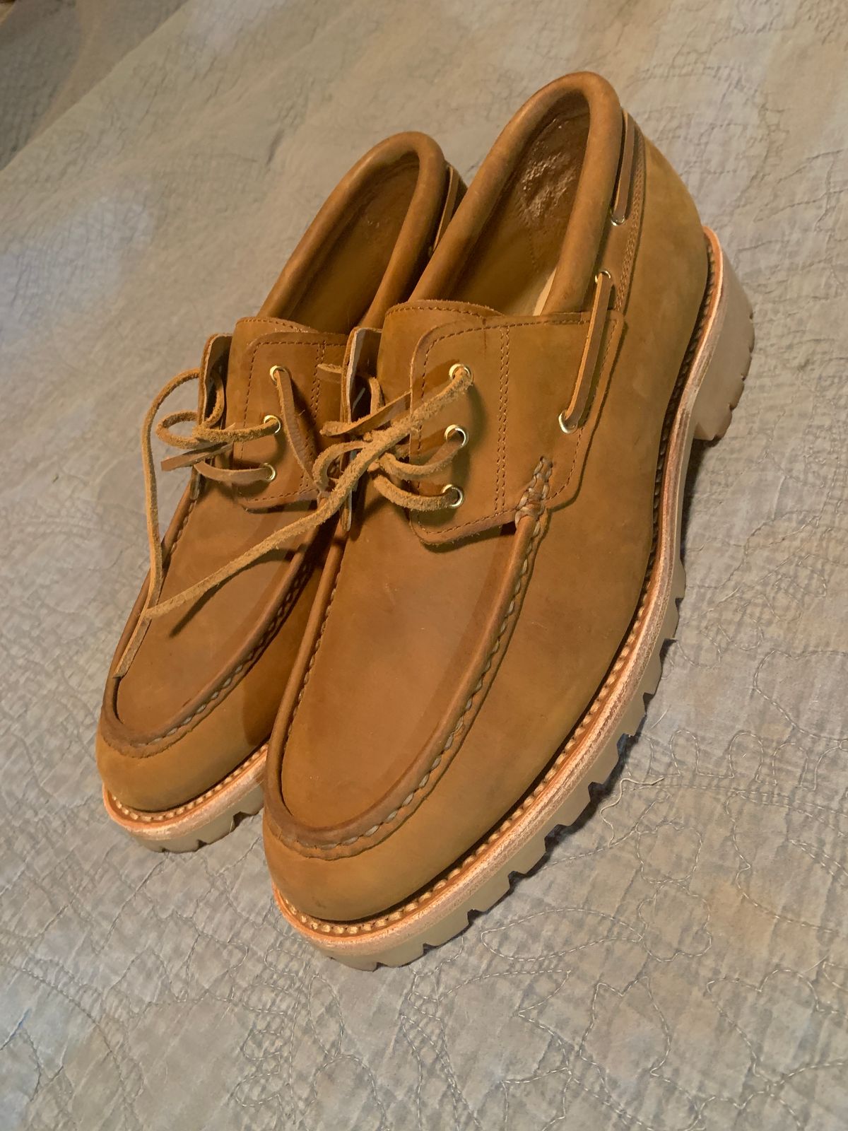 Photo by tinytopey on October 2, 2023 of the Rhodes Tahoe Boat Shoe Montagna in Unknown Leather.
