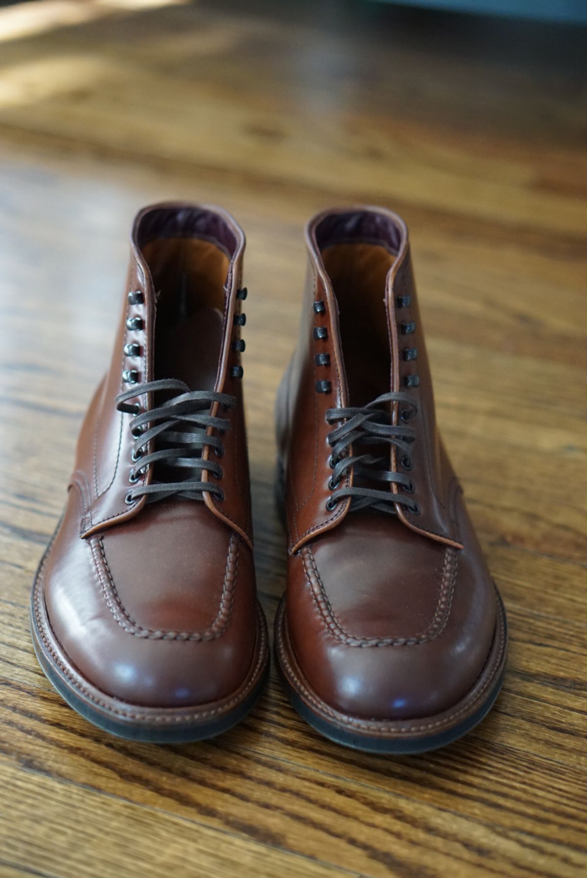 Photo by heavyE on October 1, 2022 of the Alden Indy Boot in Horween Color 4 Shell Cordovan.