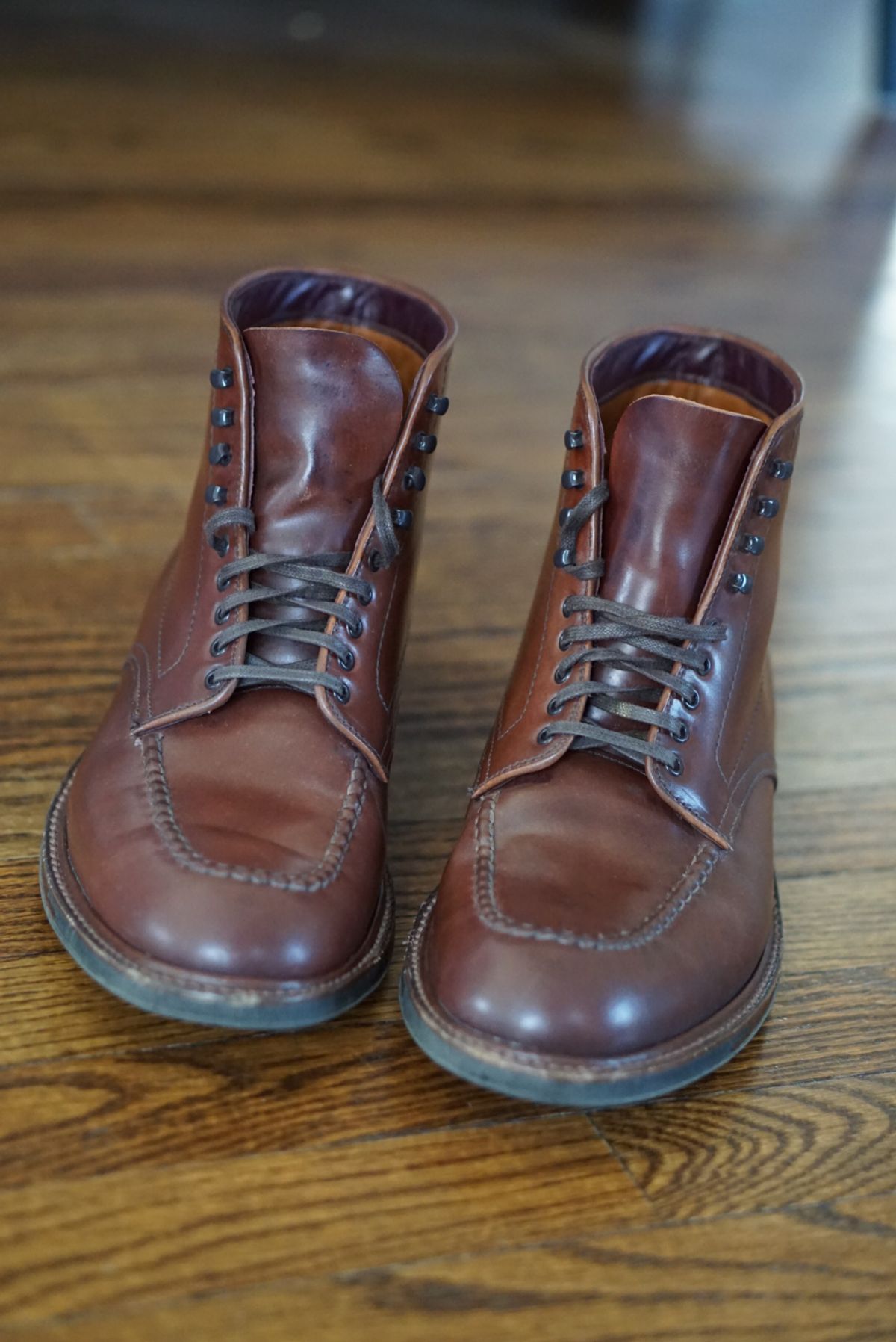 Photo by heavyE on November 2, 2022 of the Alden Indy Boot in Horween Color 4 Shell Cordovan.