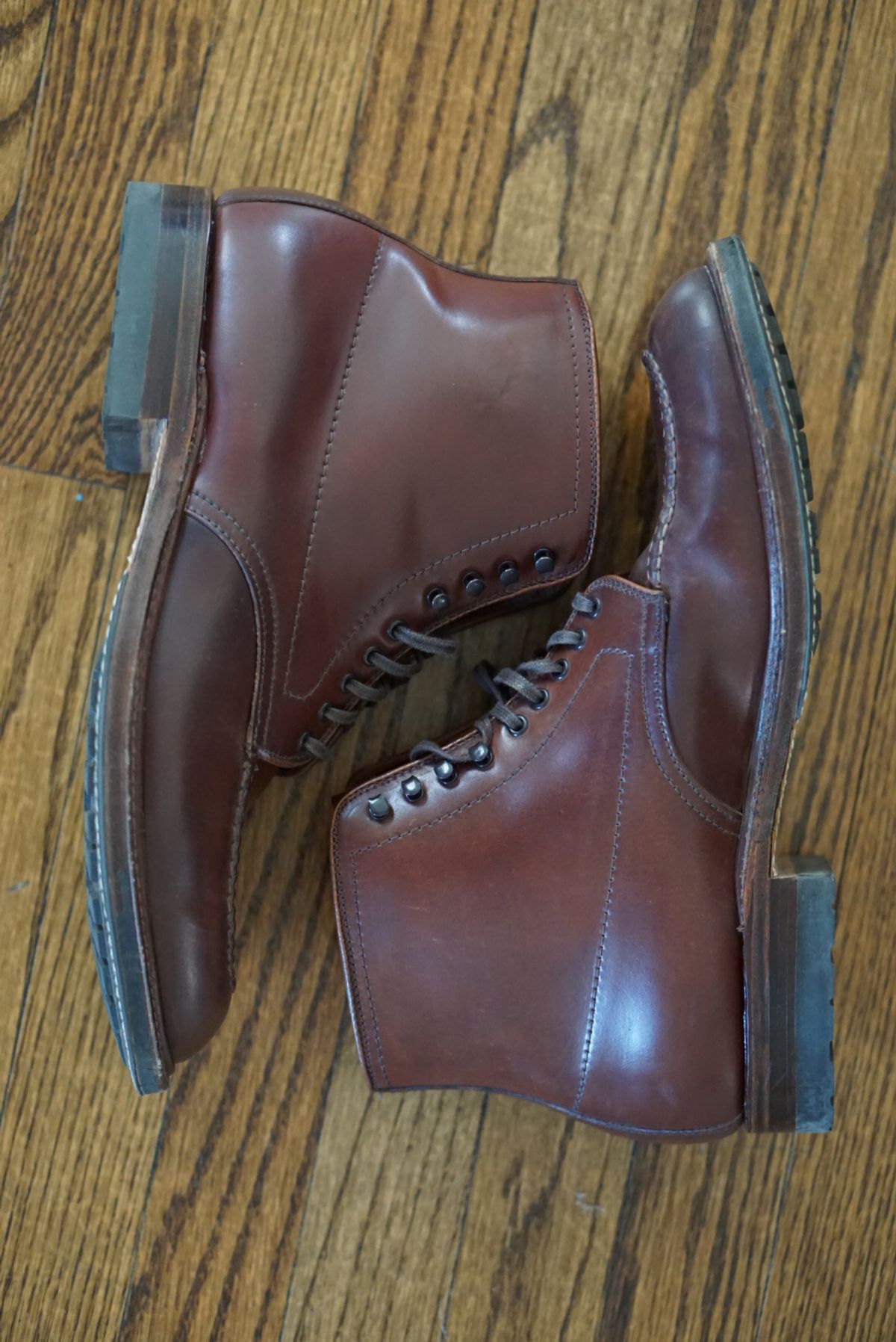 Photo by heavyE on November 2, 2022 of the Alden Indy Boot in Horween Color 4 Shell Cordovan.