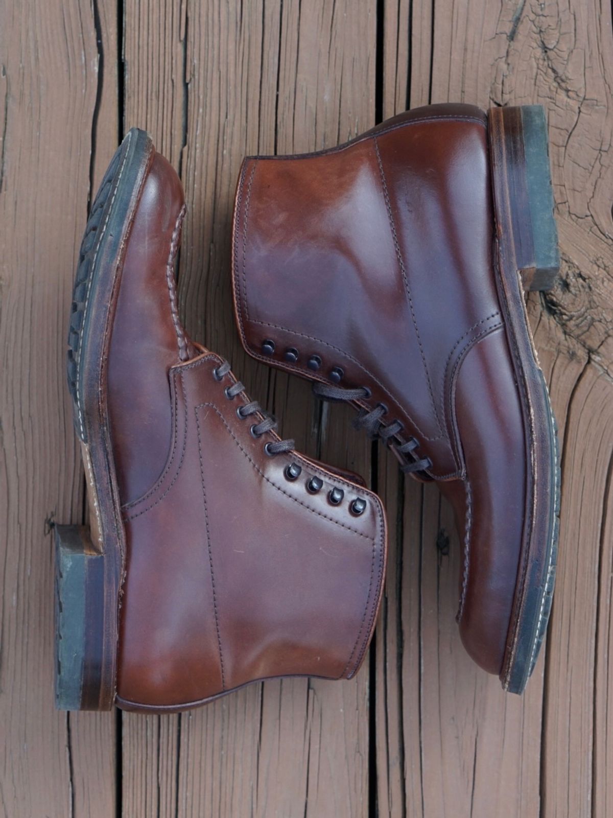 Photo by heavyE on December 3, 2022 of the Alden Indy Boot in Horween Color 4 Shell Cordovan.