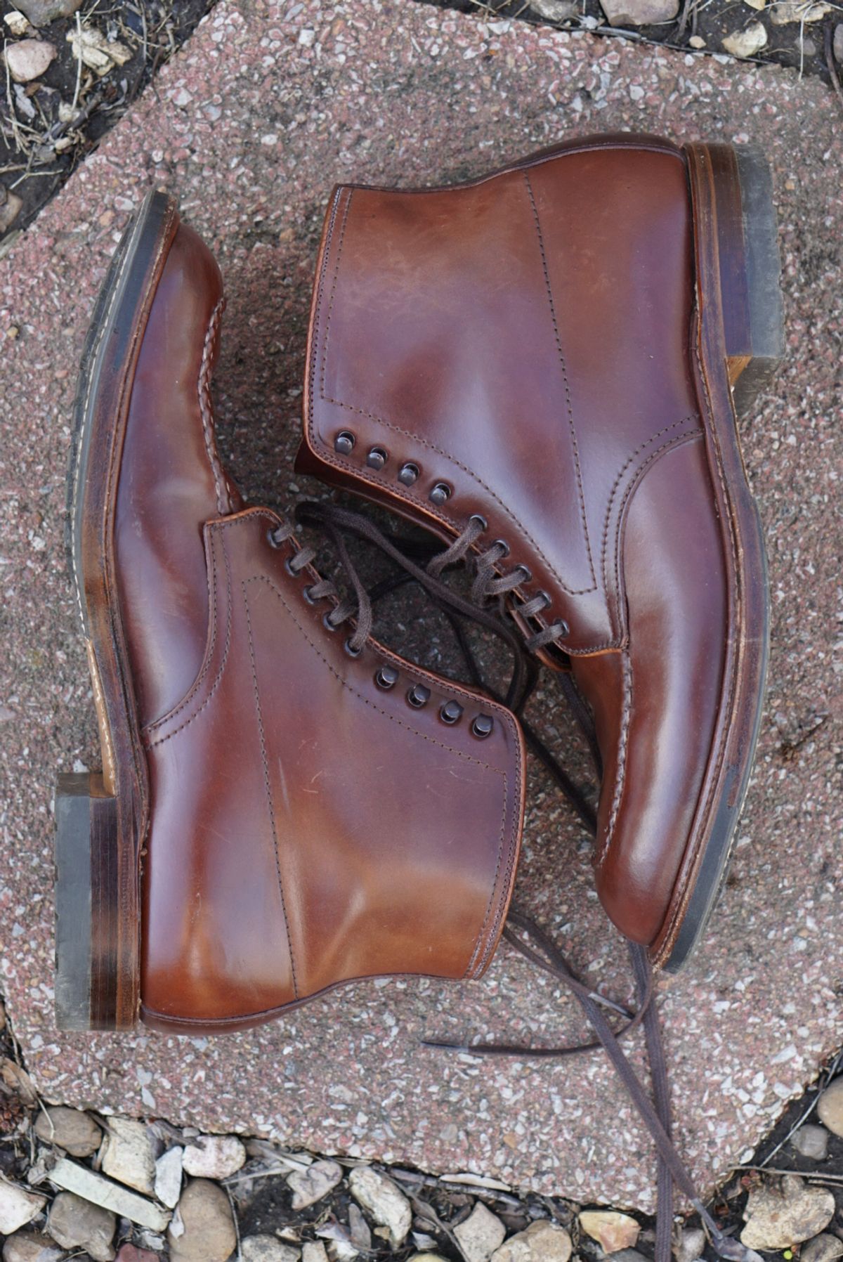 Photo by heavyE on March 5, 2023 of the Alden Indy Boot in Horween Color 4 Shell Cordovan.