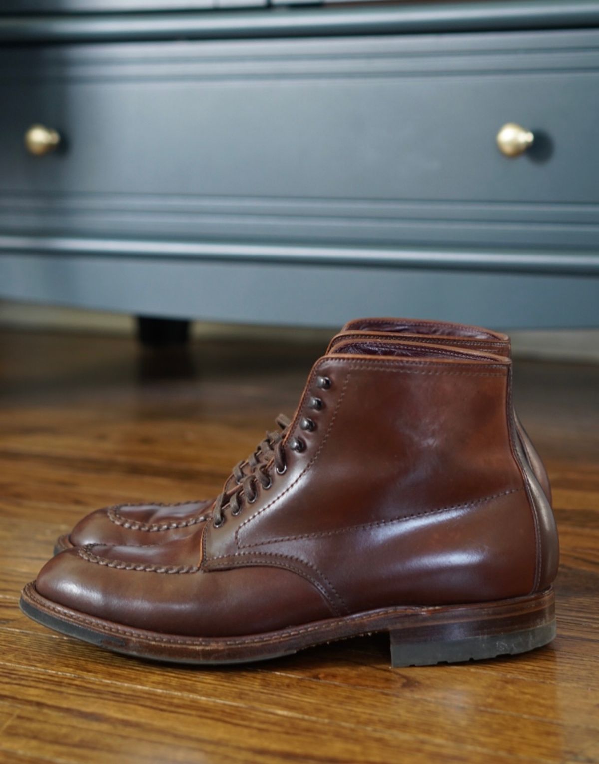 Photo by heavyE on April 1, 2023 of the Alden Indy Boot in Horween Color 4 Shell Cordovan.