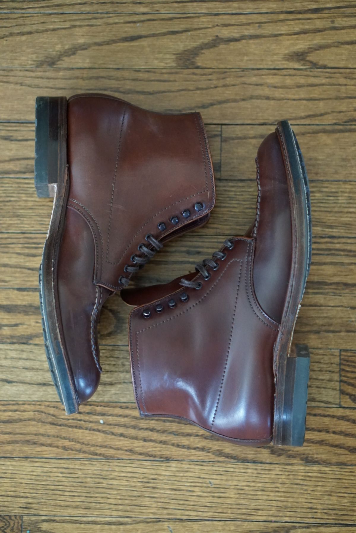 Photo by heavyE on April 1, 2023 of the Alden Indy Boot in Horween Color 4 Shell Cordovan.