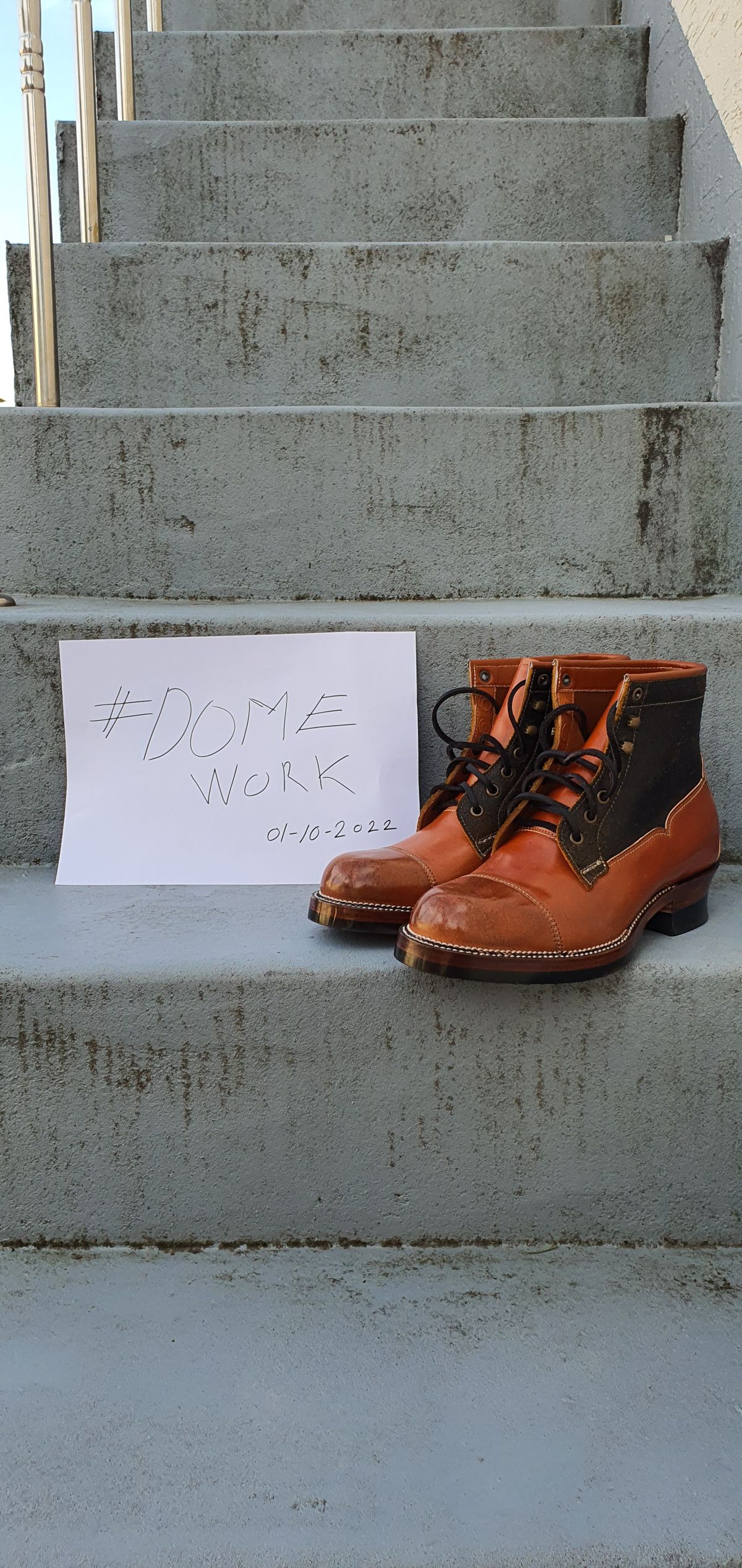Photo by EL on October 1, 2022 of the Midas Vanquish Blucher Boot in Leder Ogawa Camel Shell Cordovan.