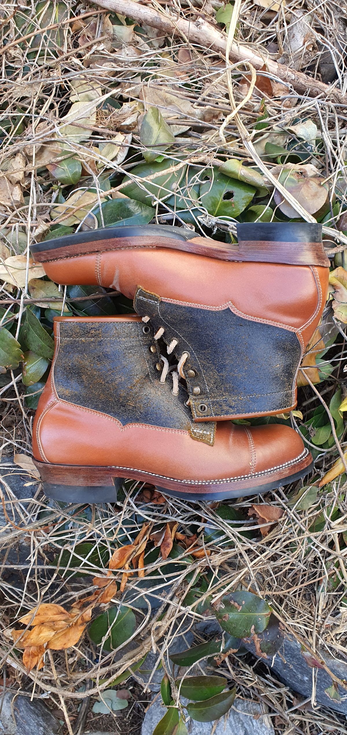 Photo by EL on February 5, 2023 of the Midas Vanquish Blucher Boot in Leder Ogawa Camel Shell Cordovan.