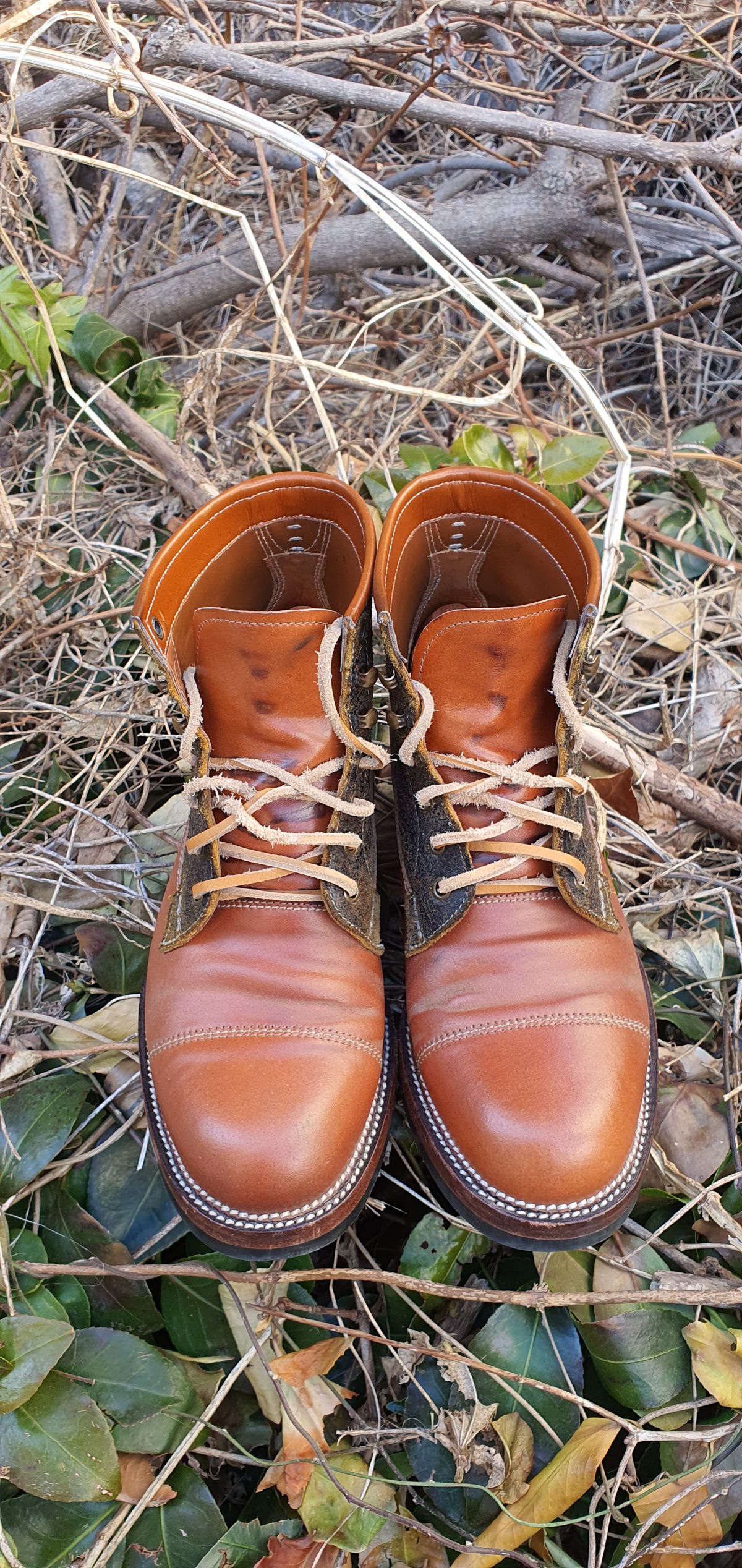 Photo by EL on February 5, 2023 of the Midas Vanquish Blucher Boot in Leder Ogawa Camel Shell Cordovan.