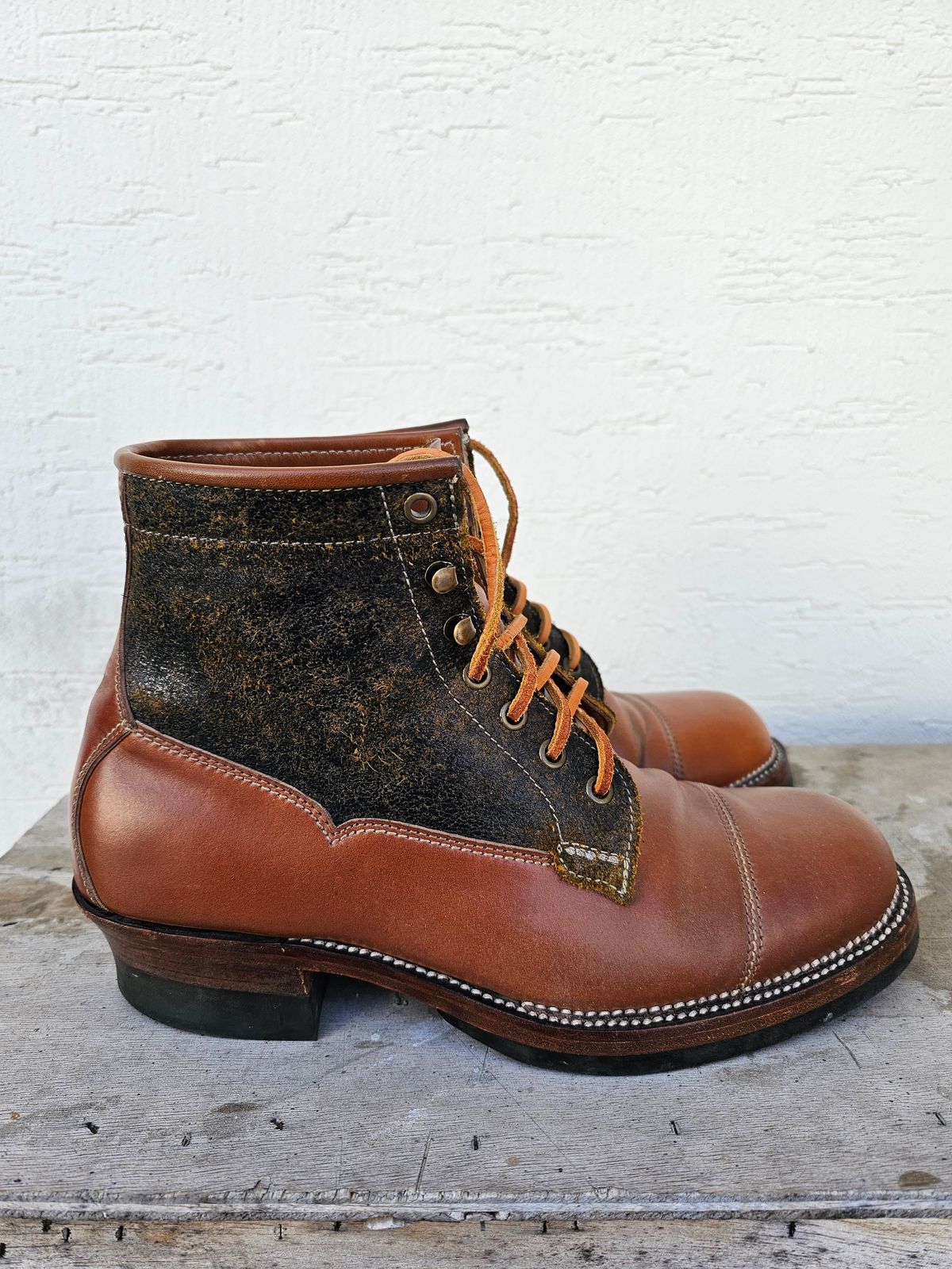 Photo by EL on March 5, 2023 of the Midas Vanquish Blucher Boot in Leder Ogawa Camel Shell Cordovan.