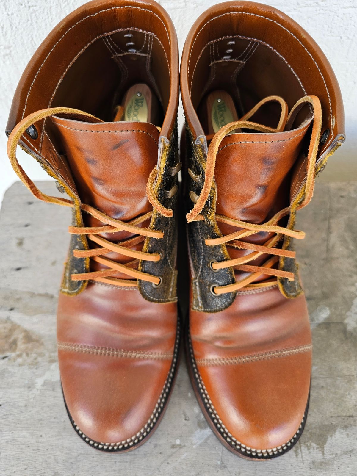 Photo by EL on March 5, 2023 of the Midas Vanquish Blucher Boot in Leder Ogawa Camel Shell Cordovan.