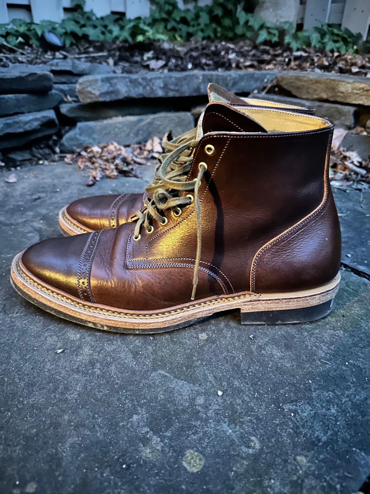 Photo by hunty_badger on December 6, 2022 of the Sagara Legant in Badalassi Carlo Dark Brown Nemesis.