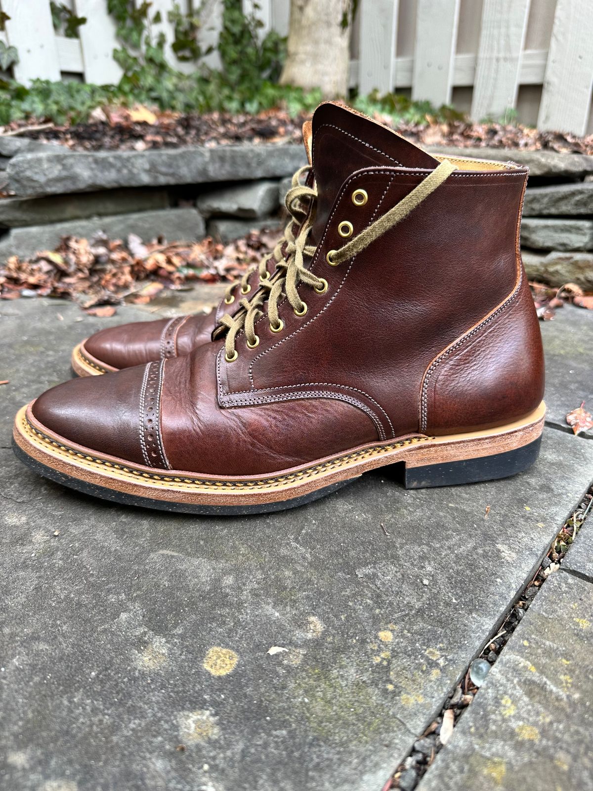Photo by hunty_badger on February 3, 2023 of the Sagara Legant in Badalassi Carlo Dark Brown Nemesis.
