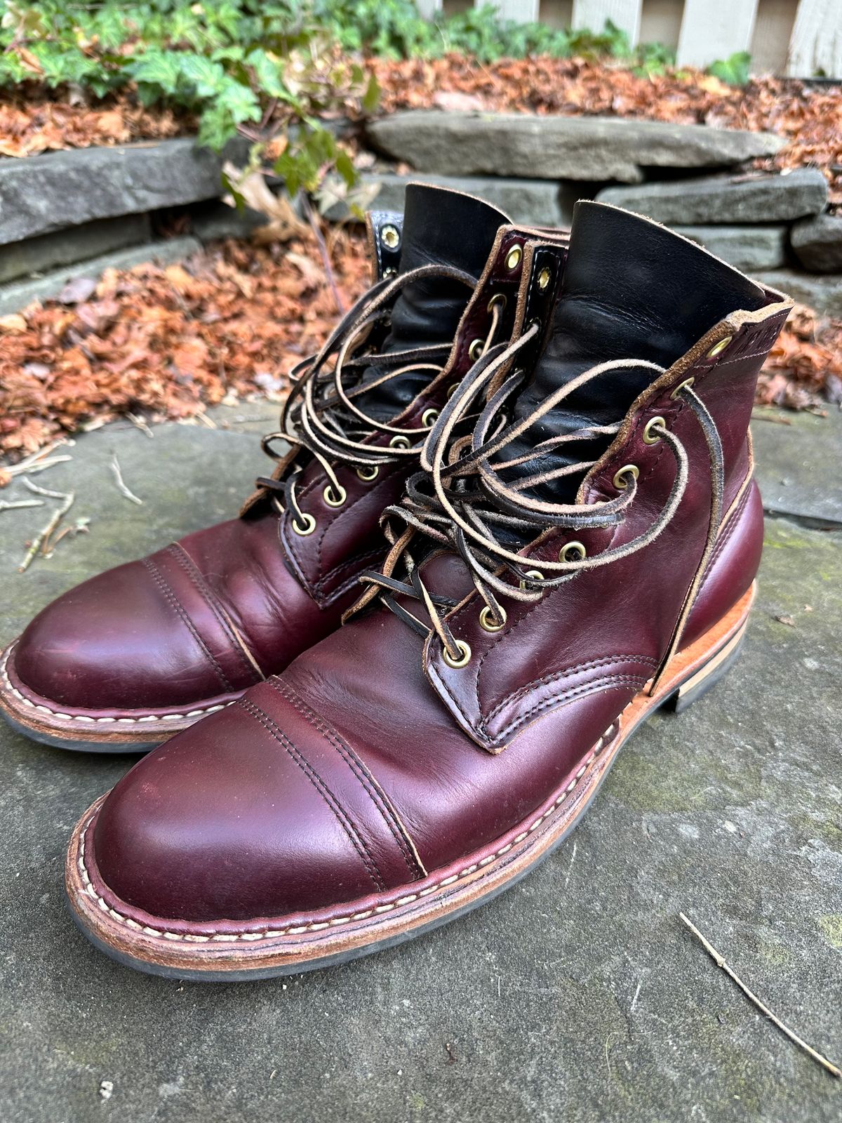 Photo by hunty_badger on February 1, 2024 of the White's MP-Sherman Toe Cap in Horween Burgundy Chromexcel.