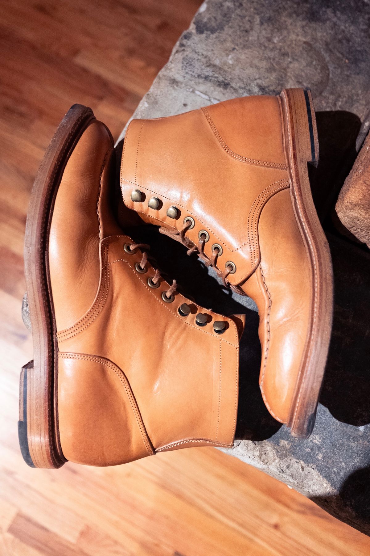 Photo by benjfriedrich on January 5, 2024 of the Grant Stone Ottawa Boot in Badalassi Carlo Natural Minerva.
