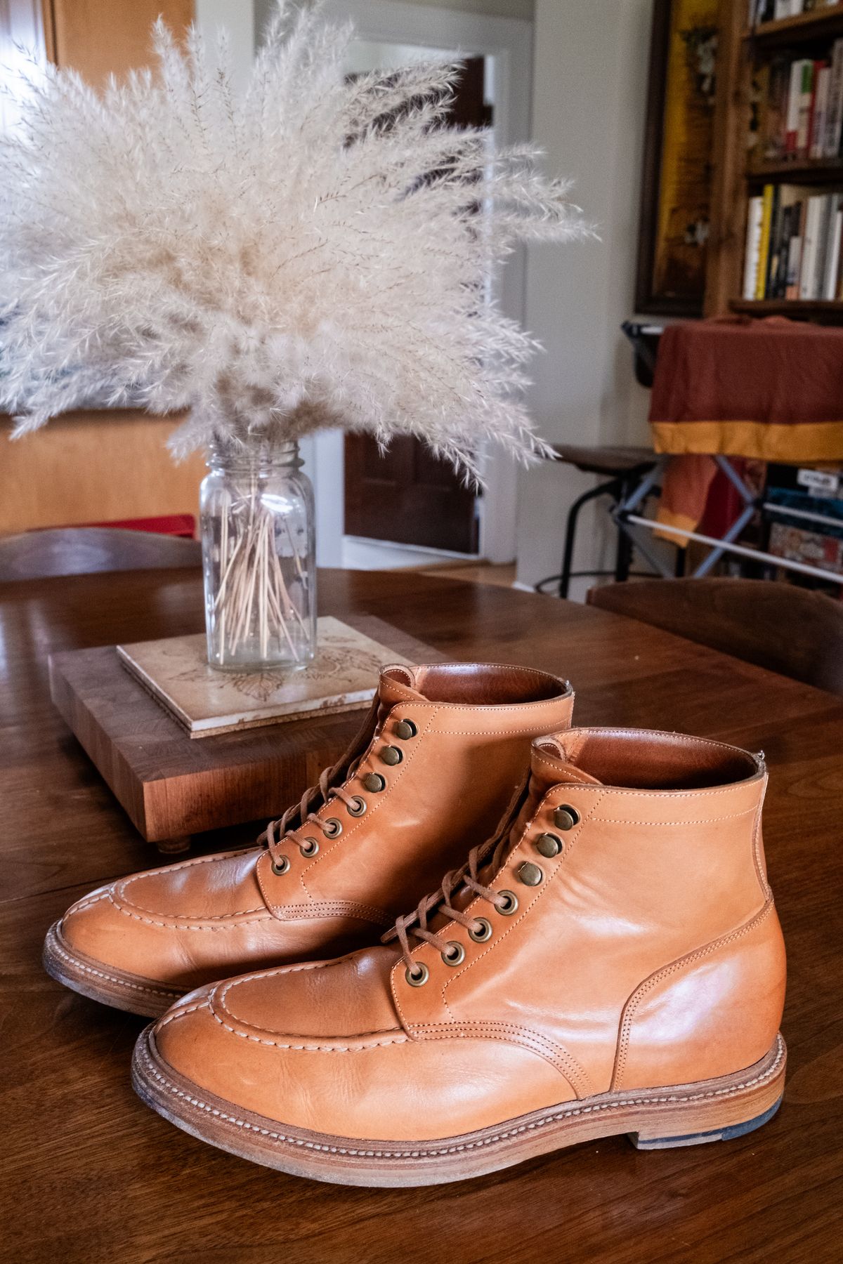 Photo by benjfriedrich on February 5, 2024 of the Grant Stone Ottawa Boot in Badalassi Carlo Natural Minerva.