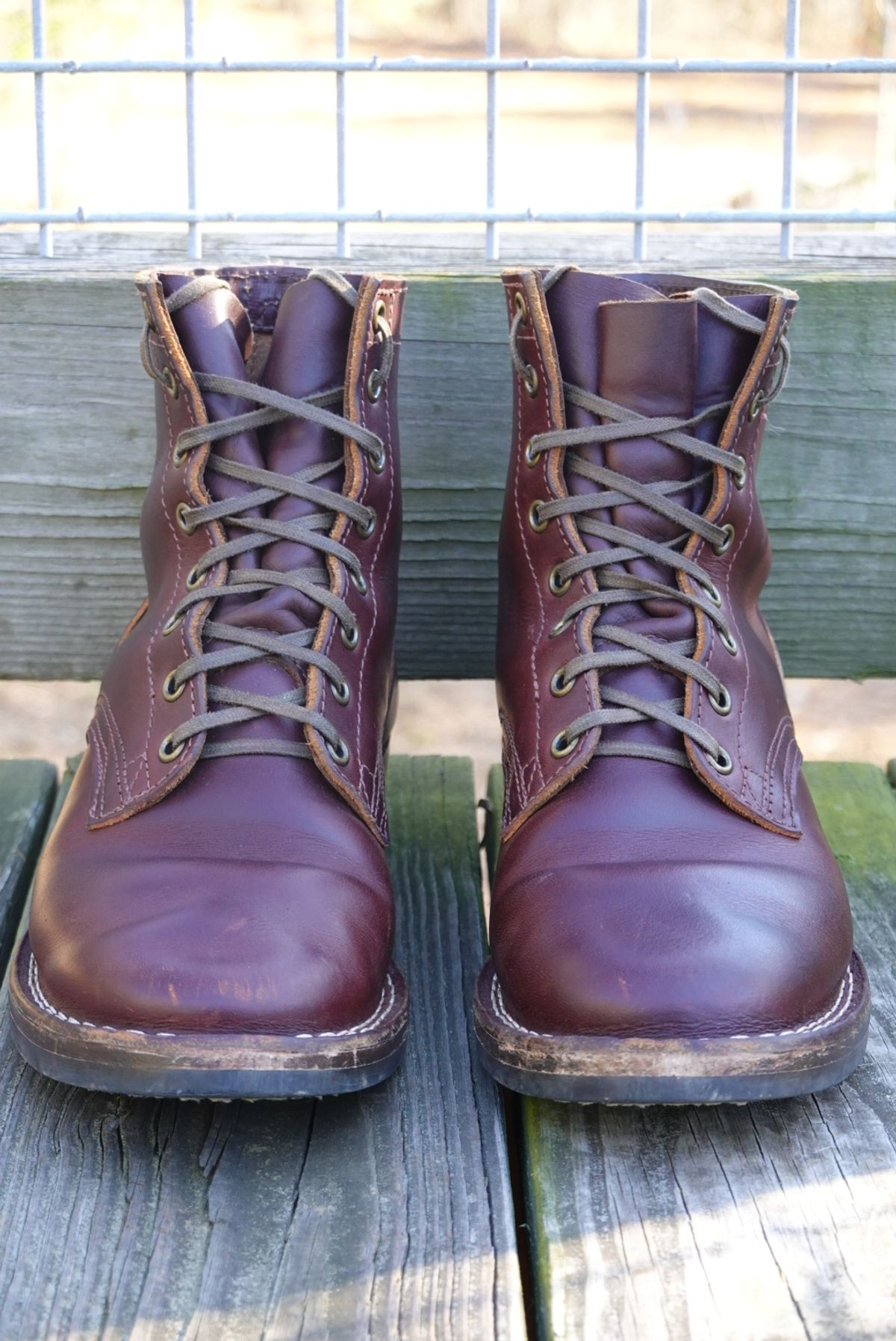 Photo by gertrudes_cat on December 4, 2023 of the Nicks MTO in Wickett & Craig Chestnut Oiled Latigo.