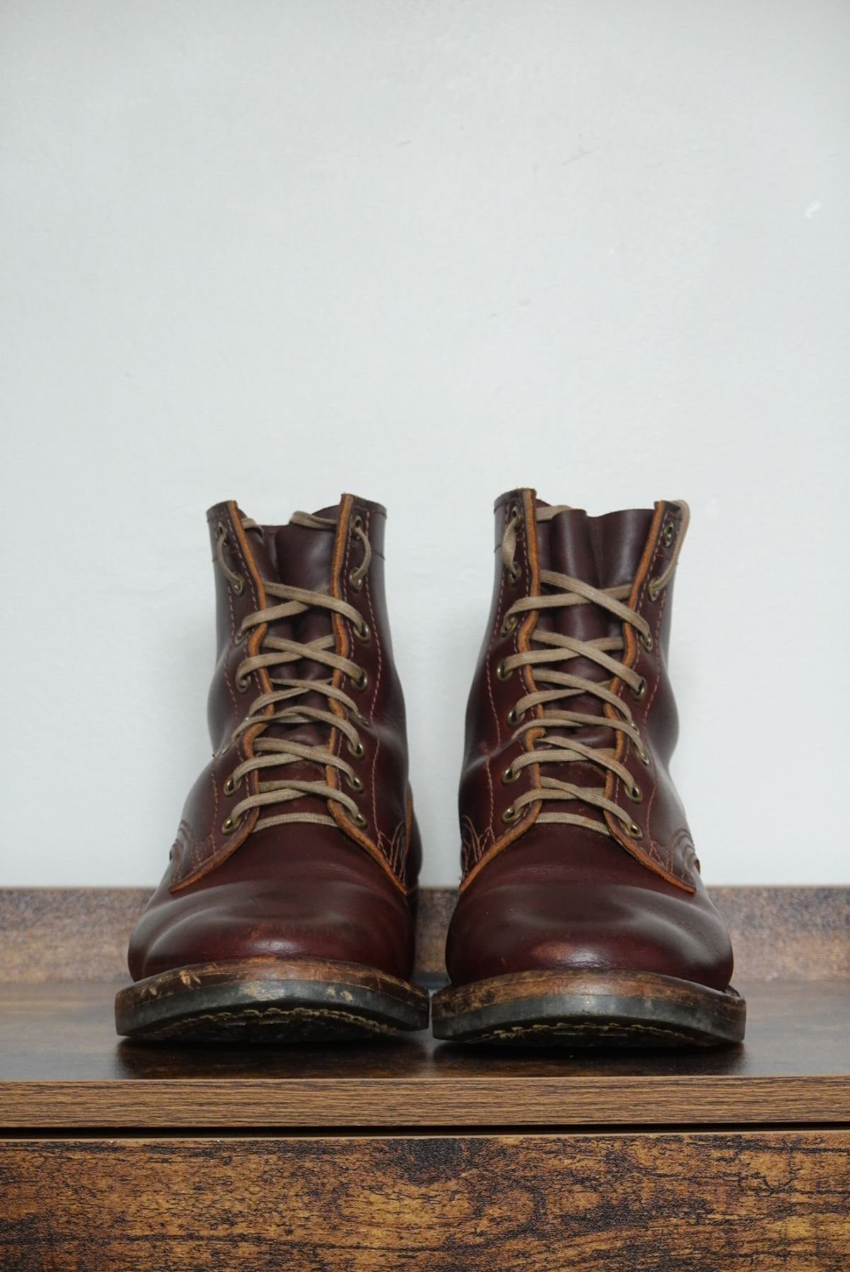 Photo by gertrudes_cat on February 5, 2024 of the Nicks MTO in Wickett & Craig Chestnut Oiled Latigo.