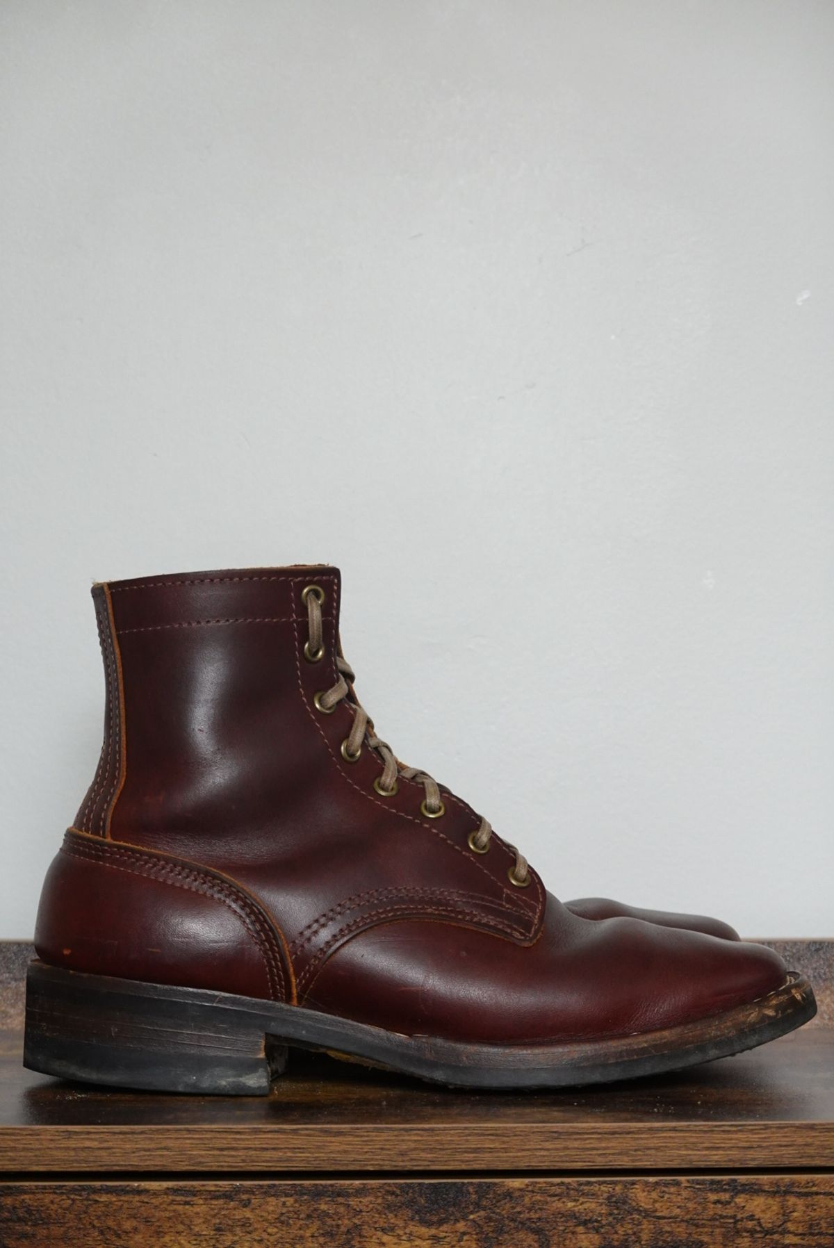 Photo by gertrudes_cat on February 5, 2024 of the Nicks MTO in Wickett & Craig Chestnut Oiled Latigo.