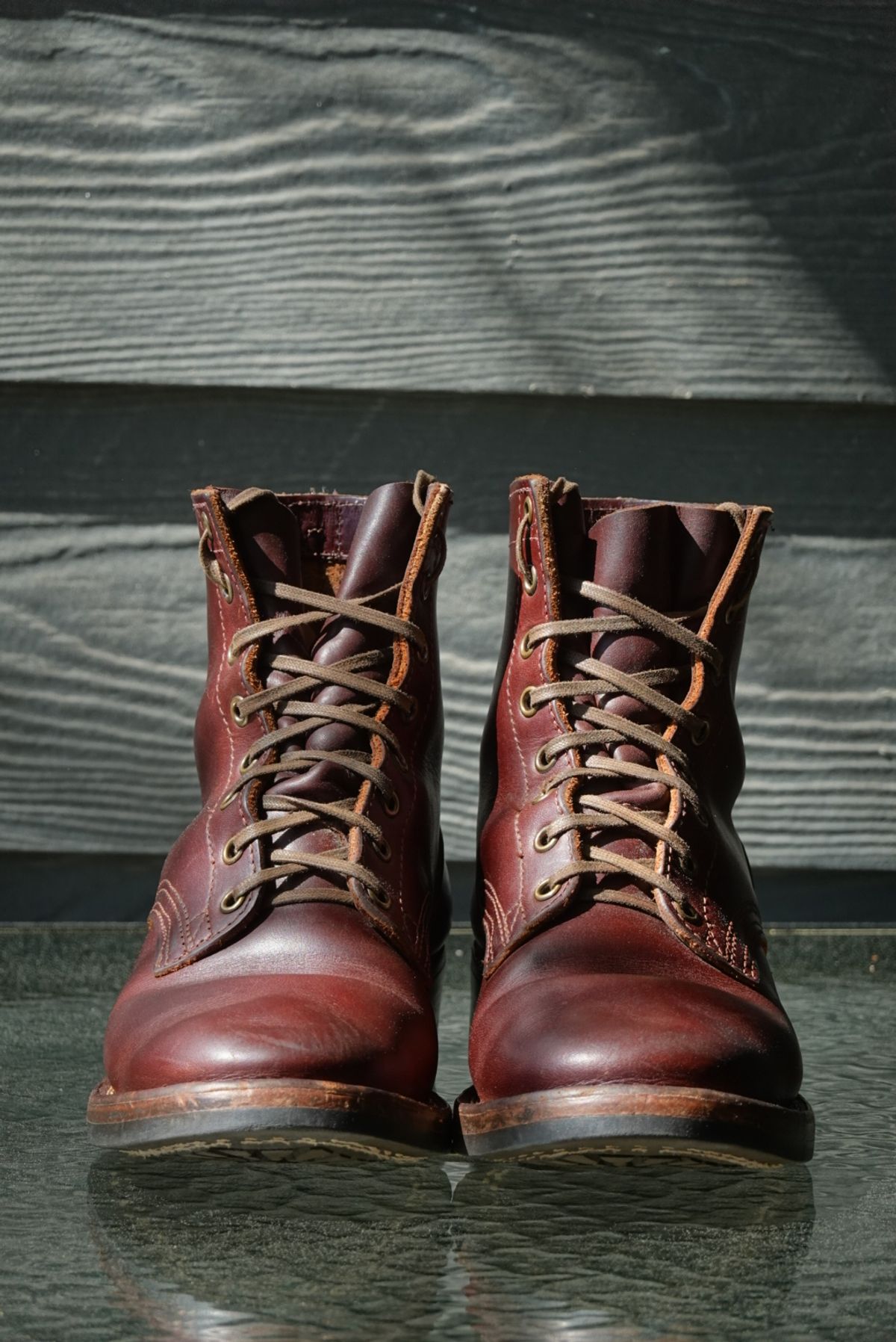 Photo by gertrudes_cat on April 6, 2024 of the Nicks MTO in Wickett & Craig Chestnut Oiled Latigo.