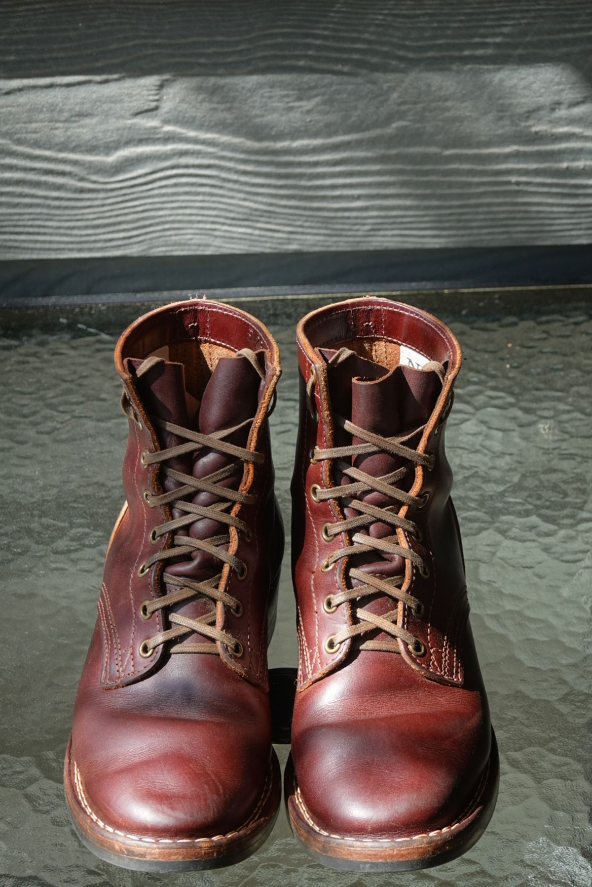 Photo by gertrudes_cat on April 6, 2024 of the Nicks MTO in Wickett & Craig Chestnut Oiled Latigo.