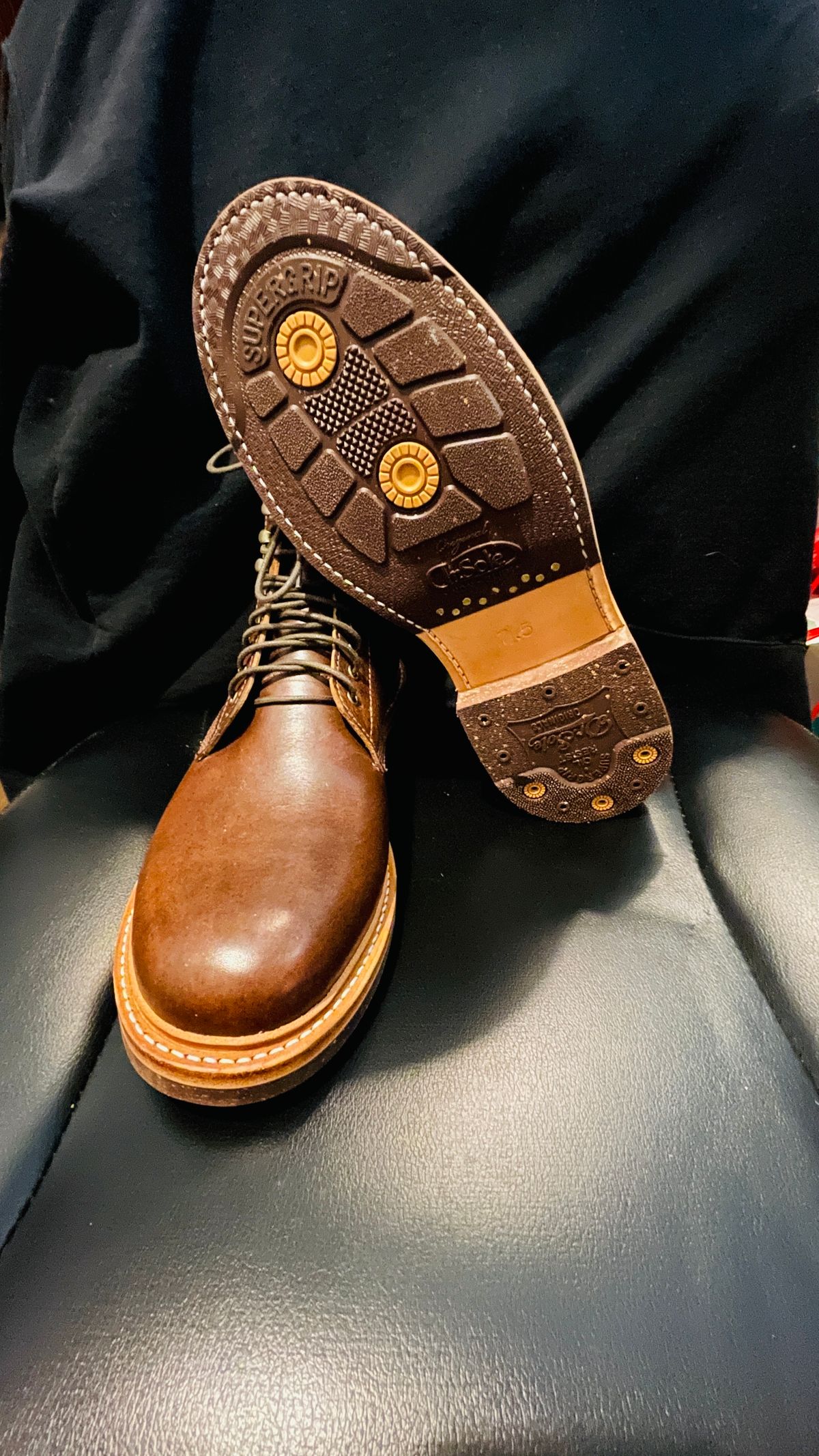 Photo by gertrudes_cat on December 20, 2022 of the Oak Street Bootmakers Field Boot in Badalassi Carlo Nemesi Cotto.