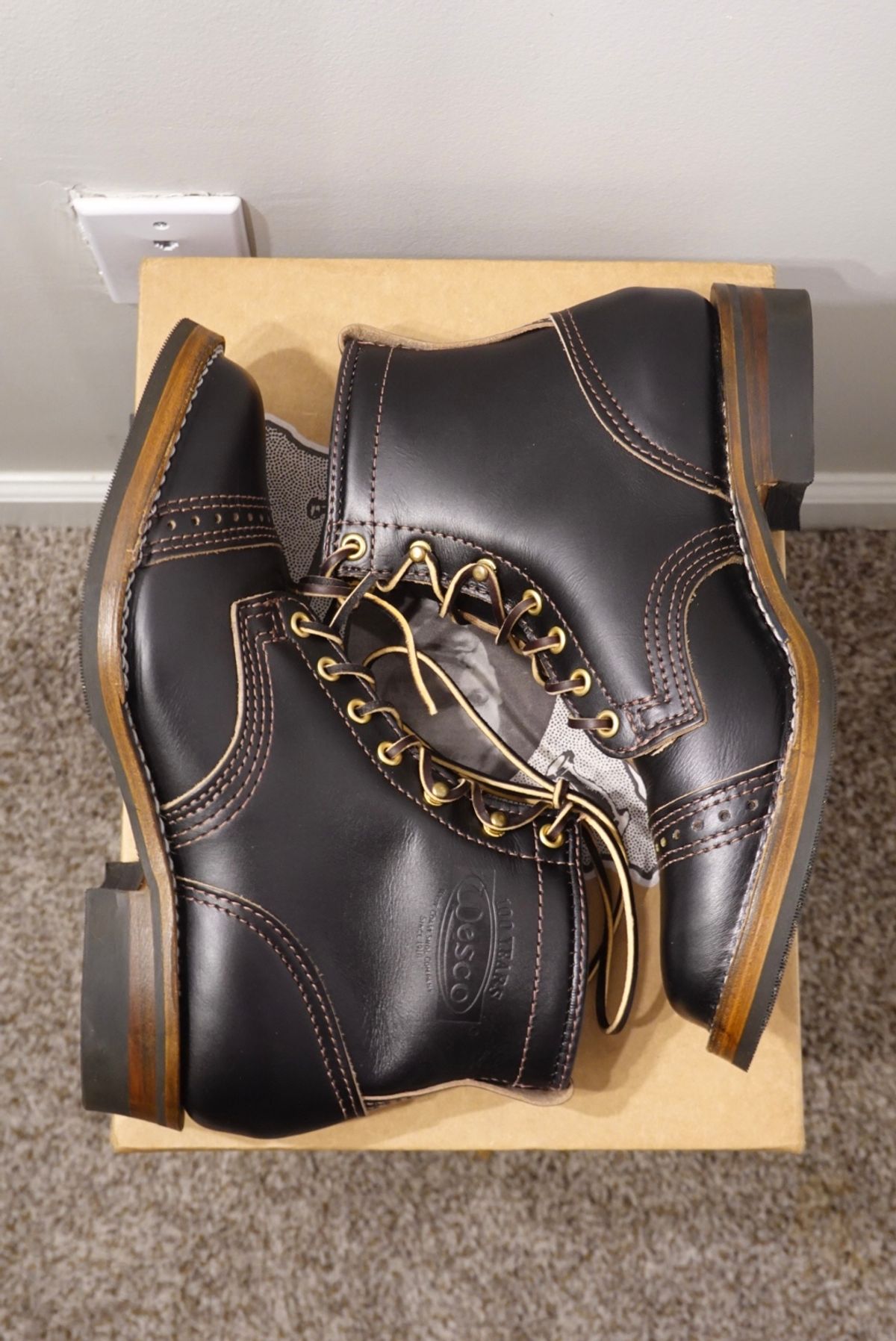 Photo by gertrudes_cat on October 13, 2024 of the Wesco x S&S Axe Breaker in Maryam Black Horsehide.
