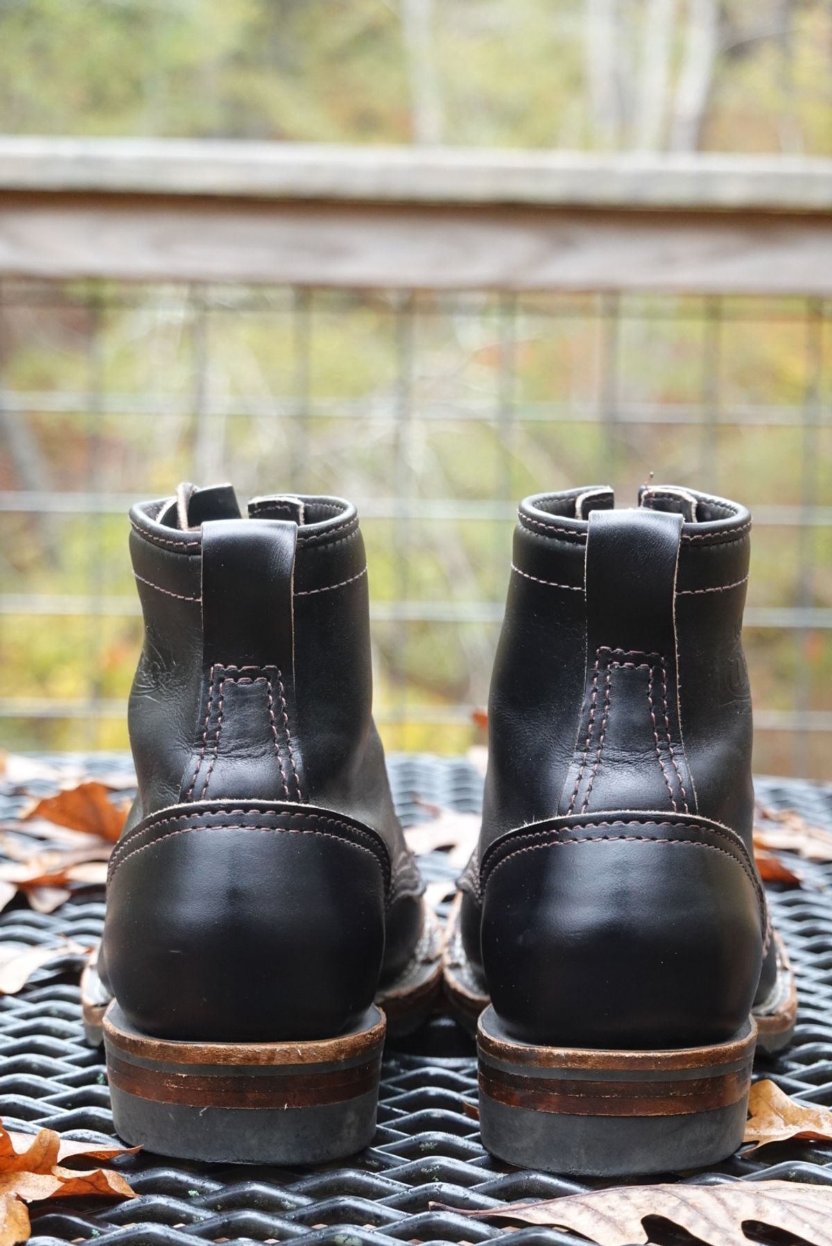 Photo by gertrudes_cat on November 3, 2024 of the Wesco x S&S Axe Breaker in Maryam Black Horsehide.