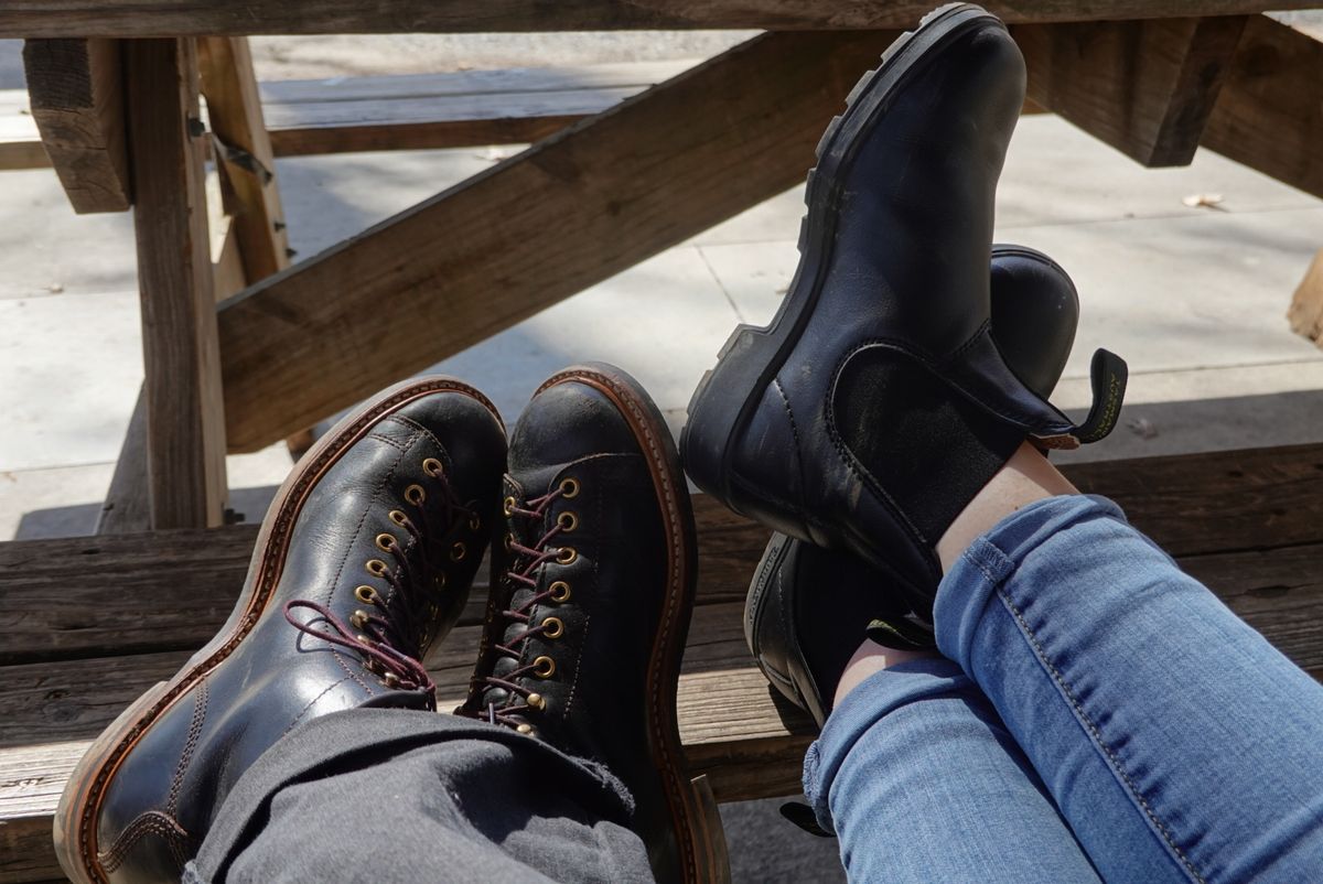Photo by gertrudes_cat on February 19, 2023 of the John Lofgren Monkey Boots in Horween Black Teacore Chromexcel.
