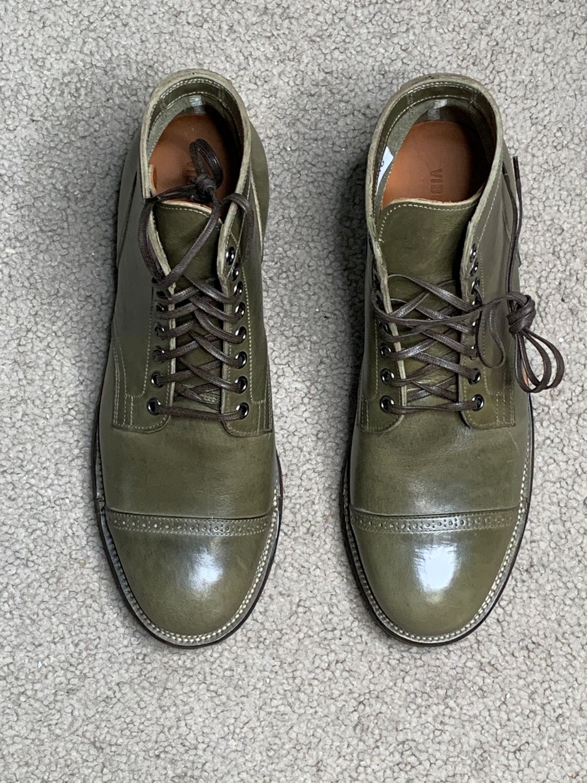 Photo by madeofbirds on October 1, 2023 of the Viberg Service Boot BCT in Maryam Salvia Horsebutt.