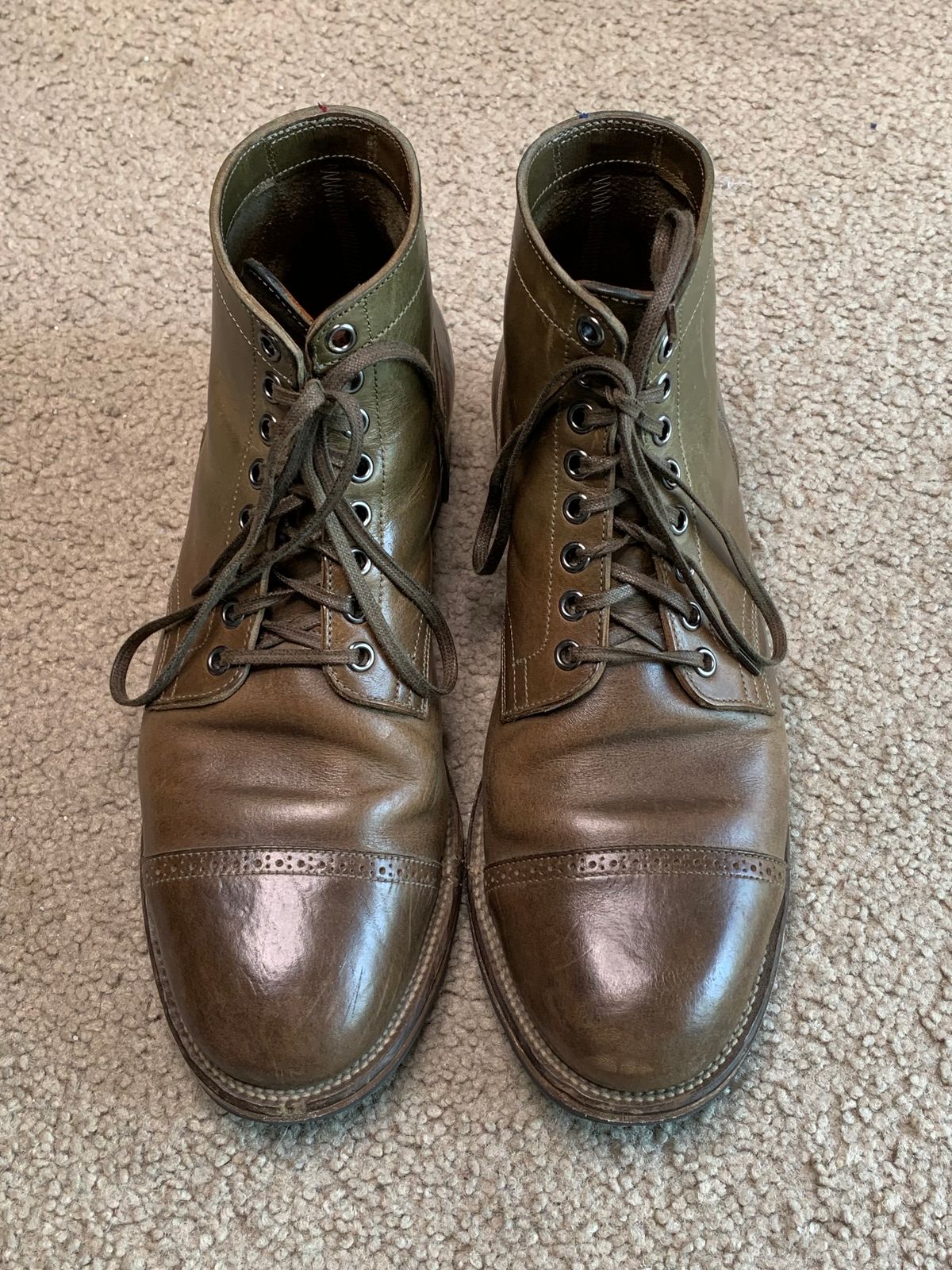 Photo by madeofbirds on November 4, 2023 of the Viberg Service Boot BCT in Maryam Salvia Horsebutt.