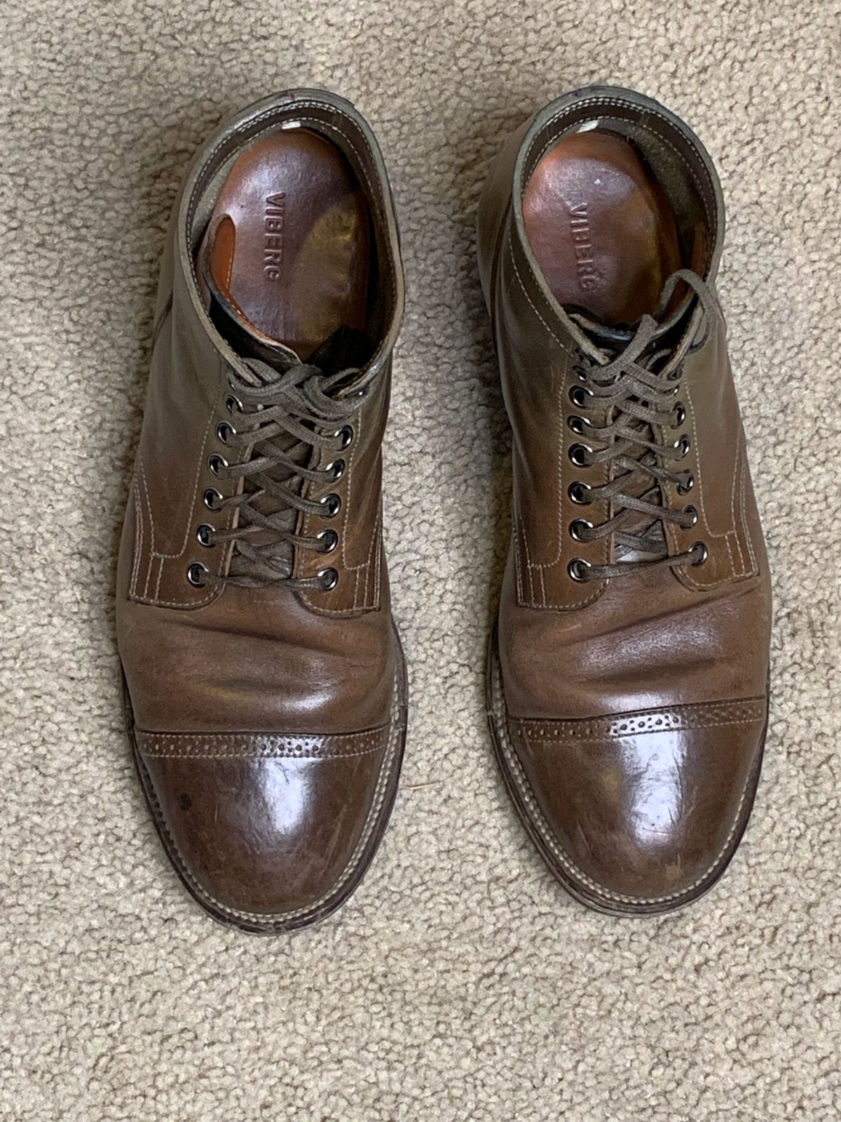Photo by madeofbirds on December 5, 2023 of the Viberg Service Boot BCT in Maryam Salvia Horsebutt.