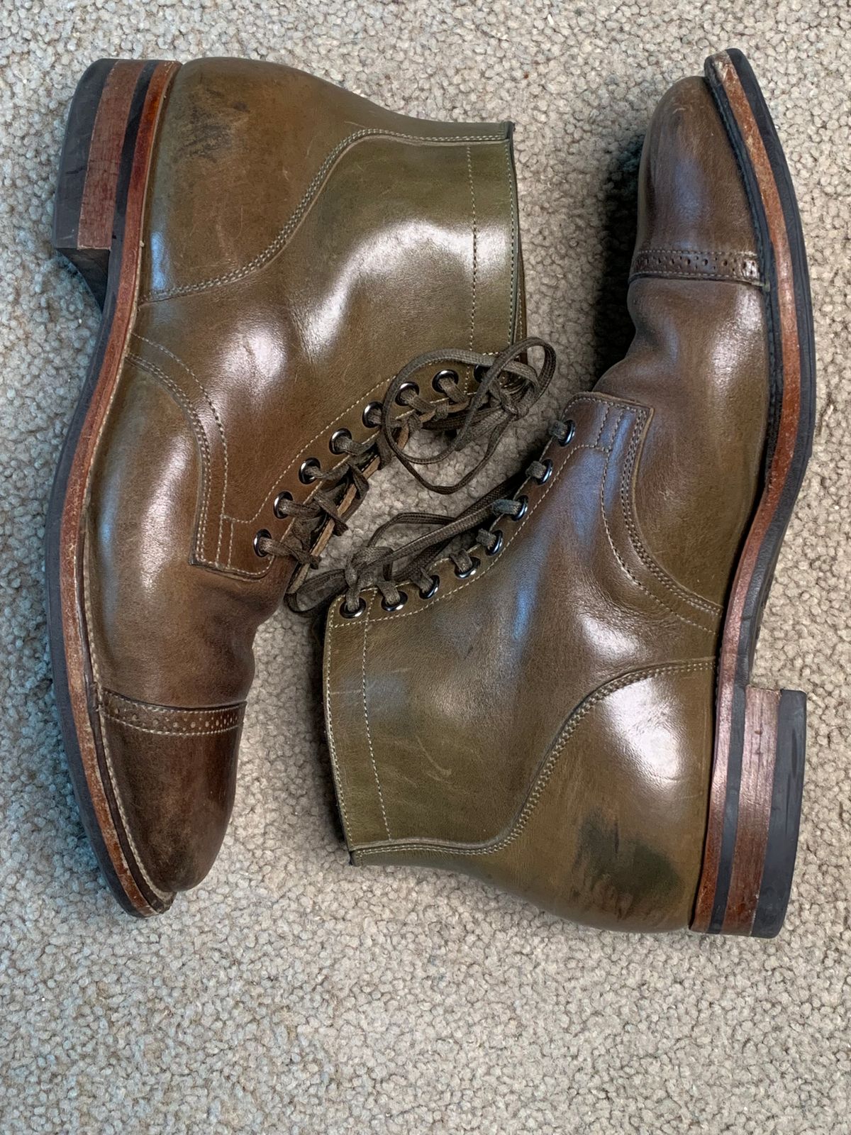 Photo by madeofbirds on January 2, 2024 of the Viberg Service Boot BCT in Maryam Salvia Horsebutt.