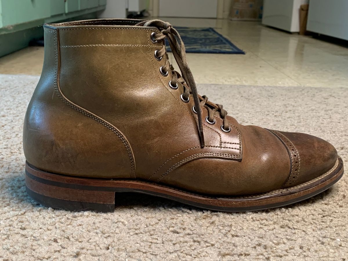 Photo by madeofbirds on January 2, 2024 of the Viberg Service Boot BCT in Maryam Salvia Horsebutt.