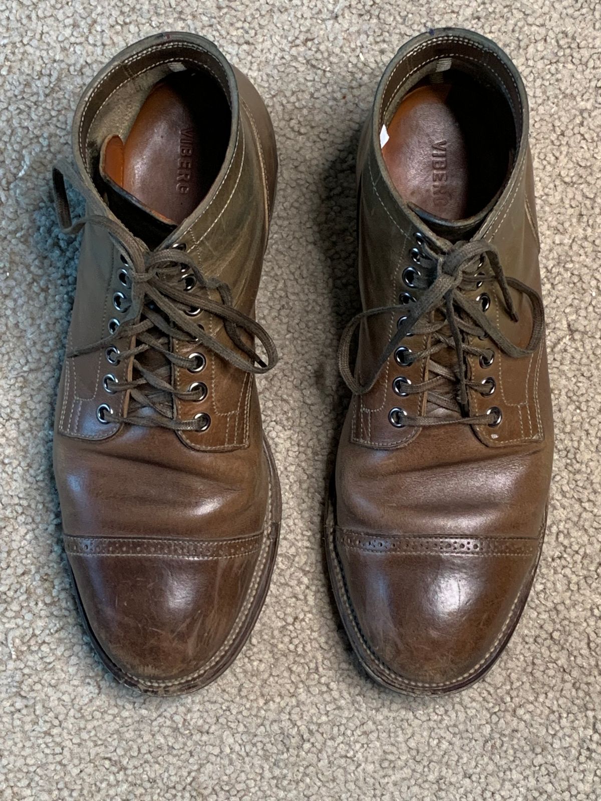 Photo by madeofbirds on January 2, 2024 of the Viberg Service Boot BCT in Maryam Salvia Horsebutt.